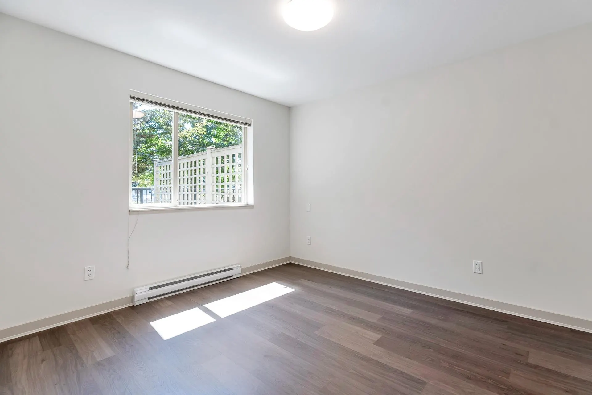 212 8695 160 Street