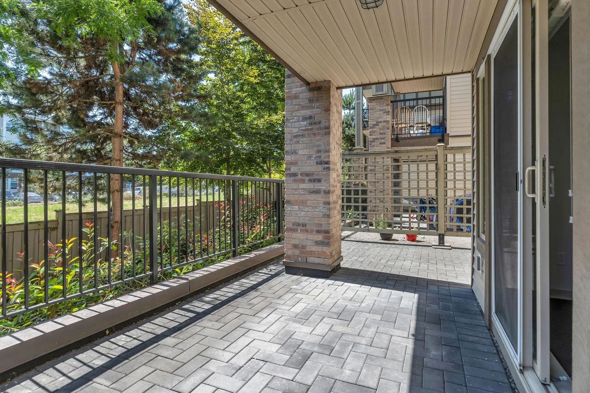 212 8695 160 Street