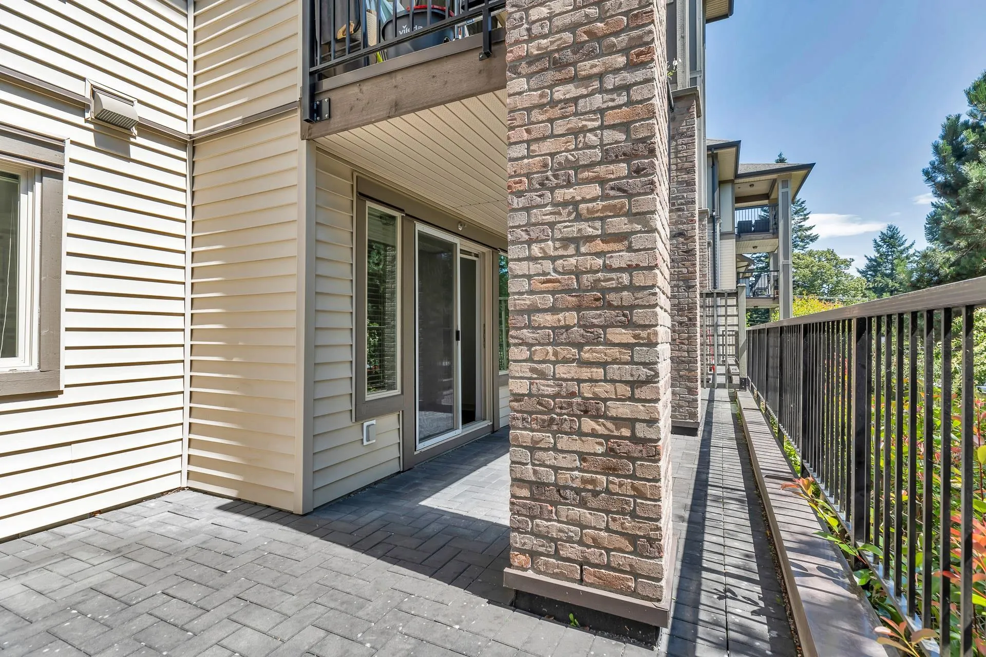 212 8695 160 Street