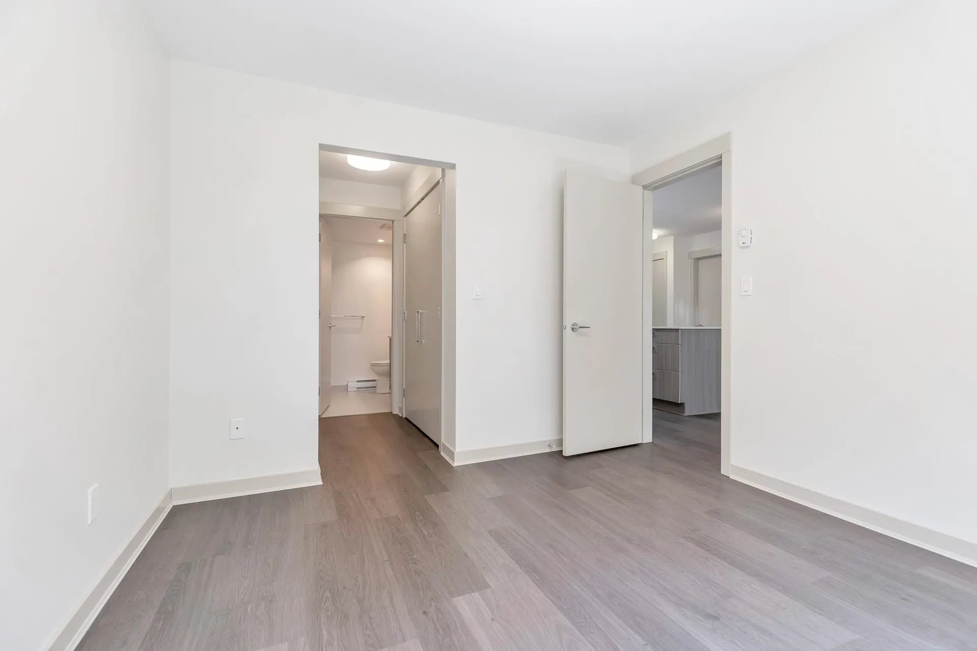 212 8695 160 Street