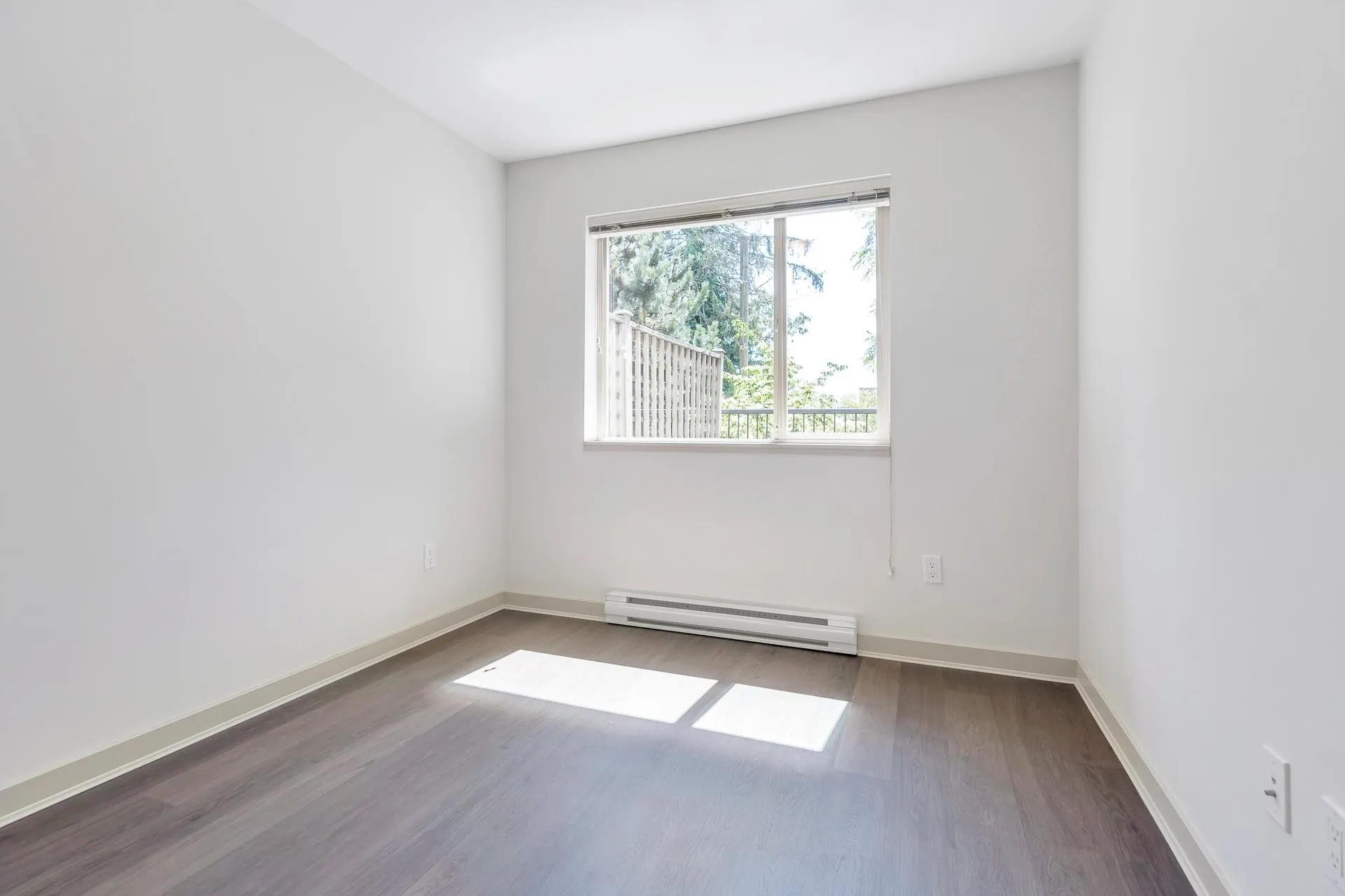 212 8695 160 Street