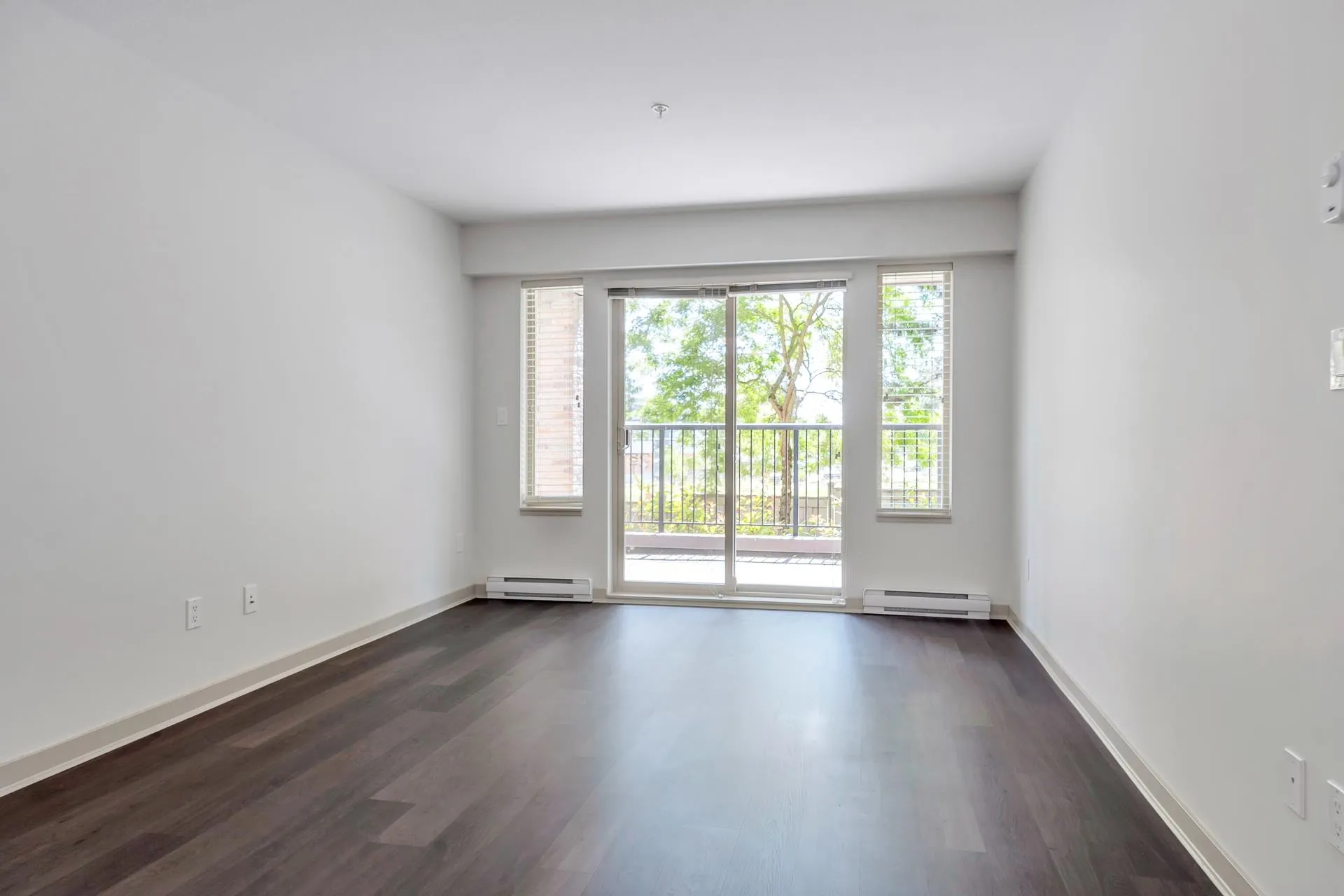 212 8695 160 Street