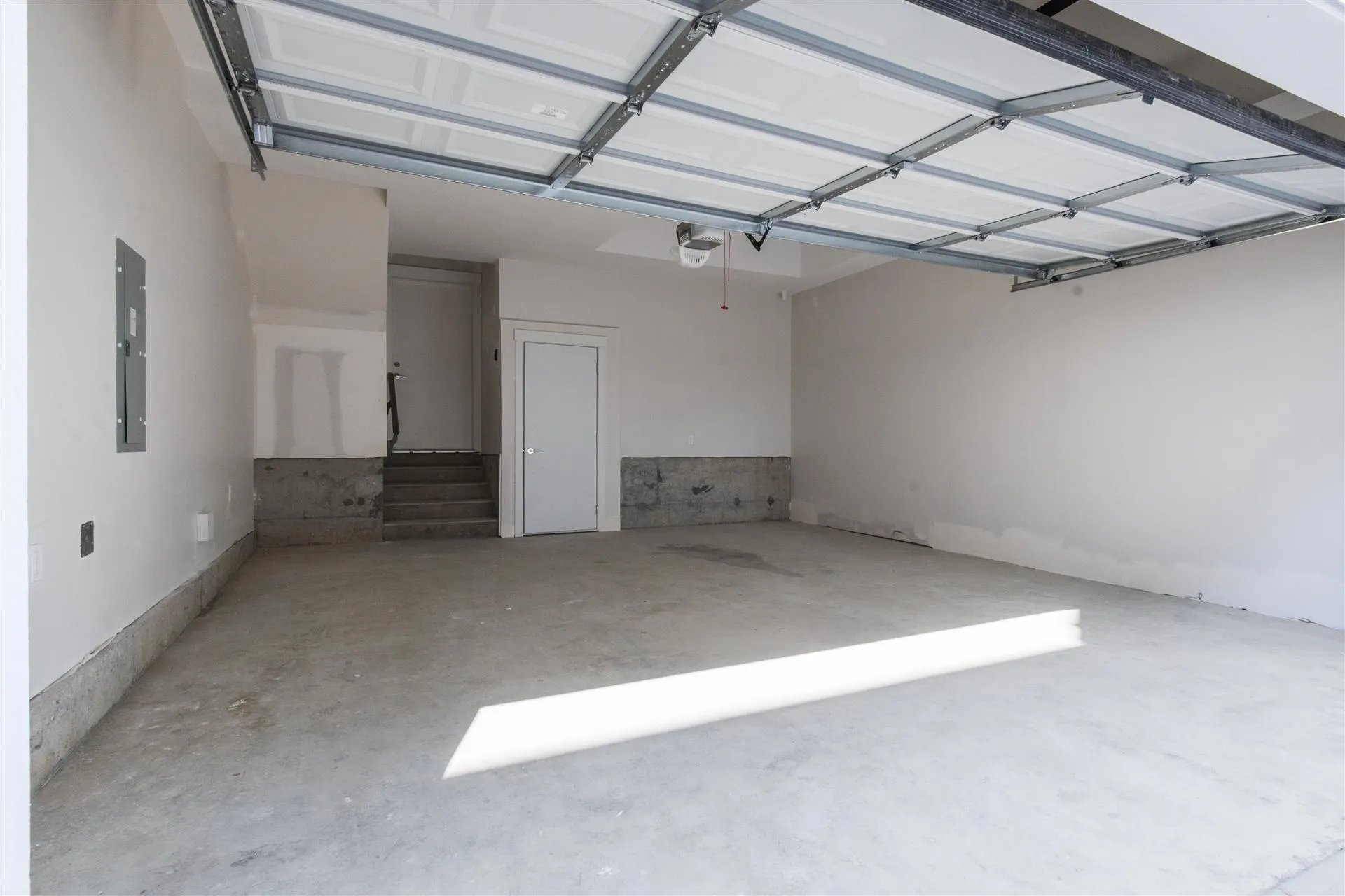 22 8033 166b Street