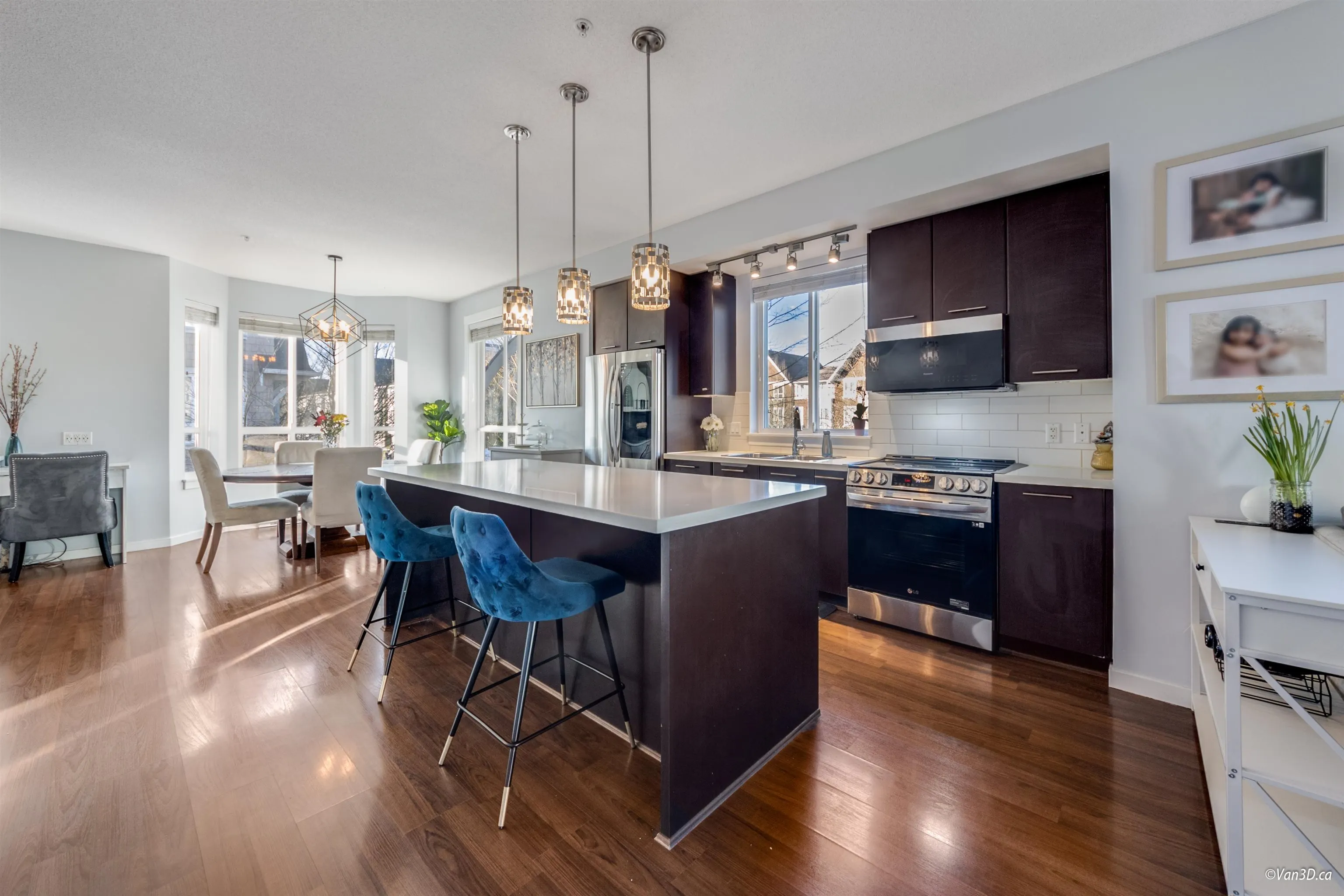 96 2418 Avon Place