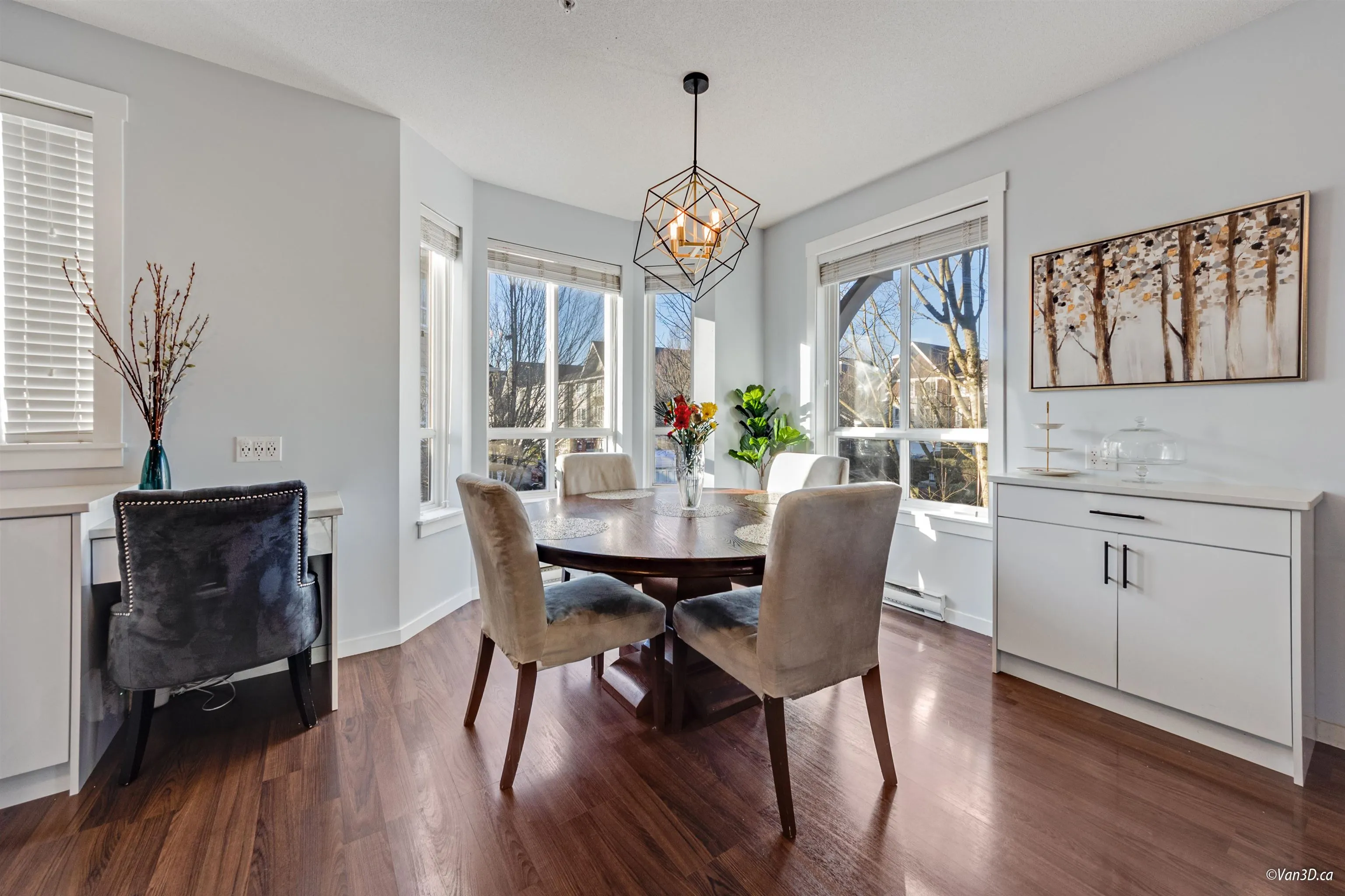 96 2418 Avon Place