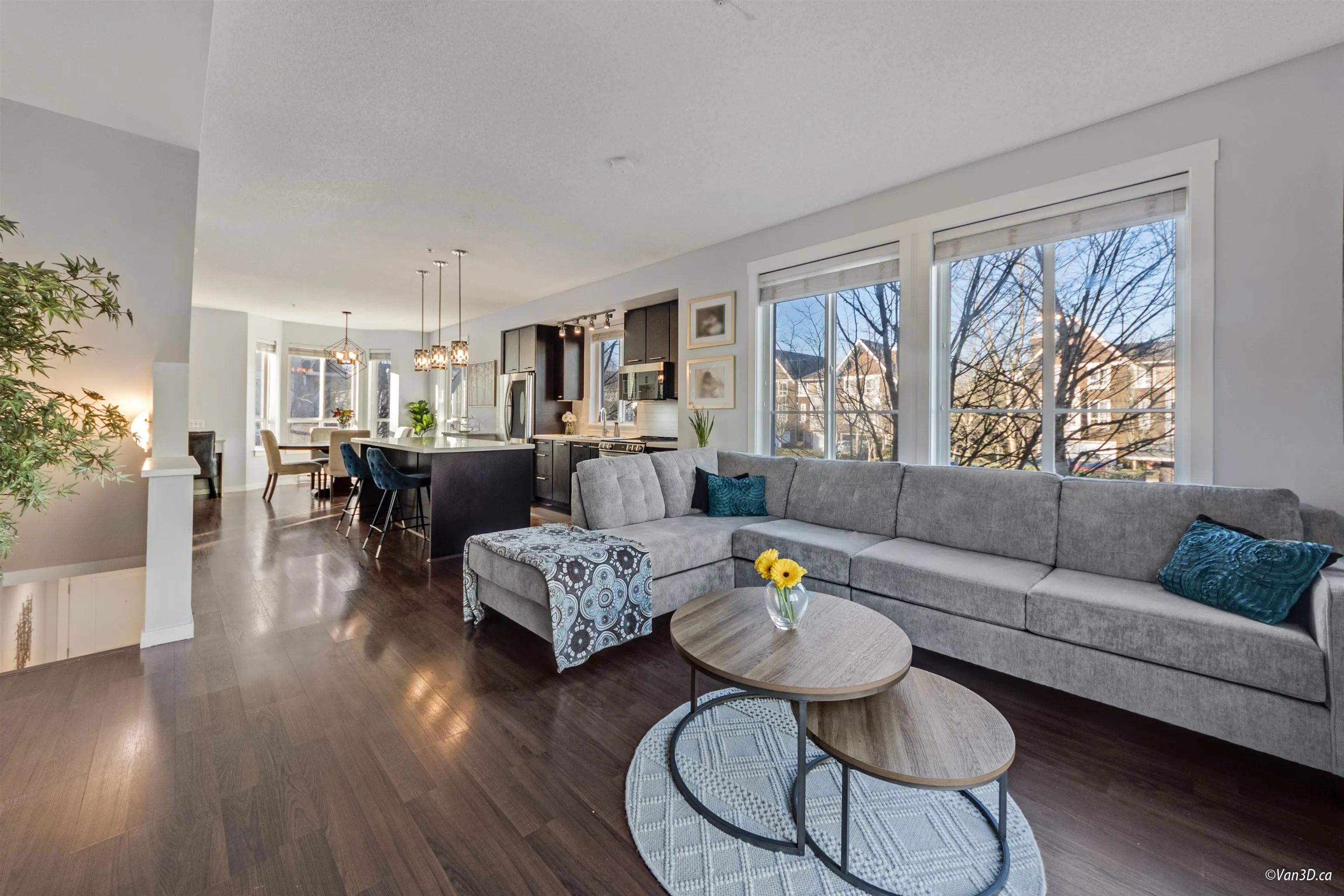 96 2418 Avon Place