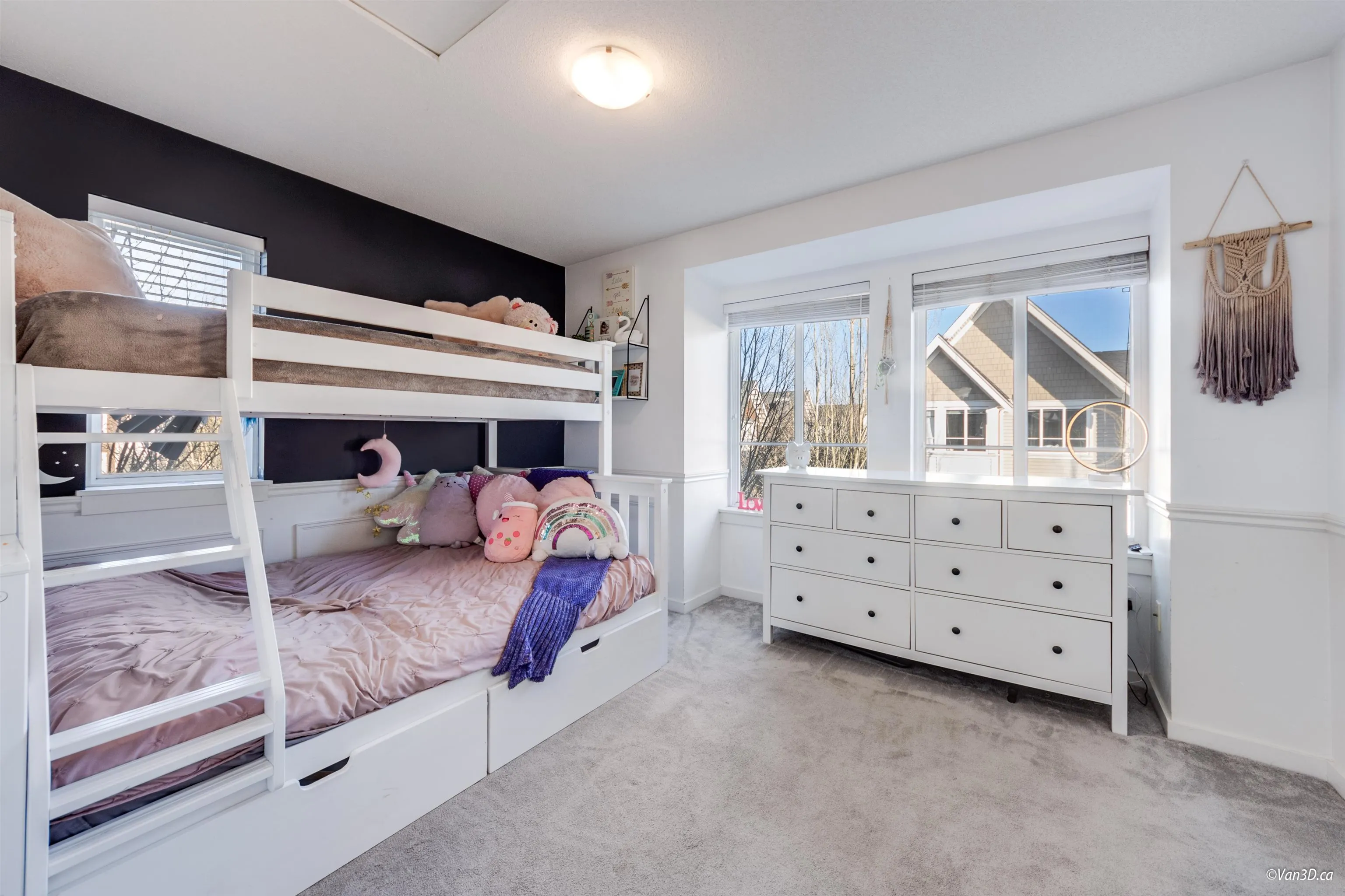 96 2418 Avon Place