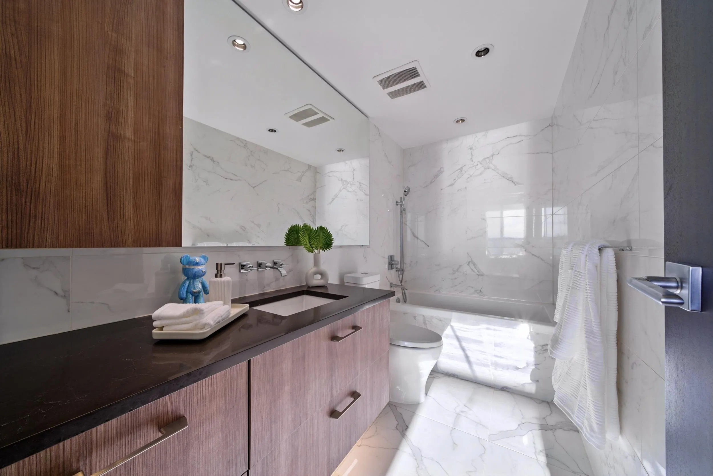 1501 210 Salter Street