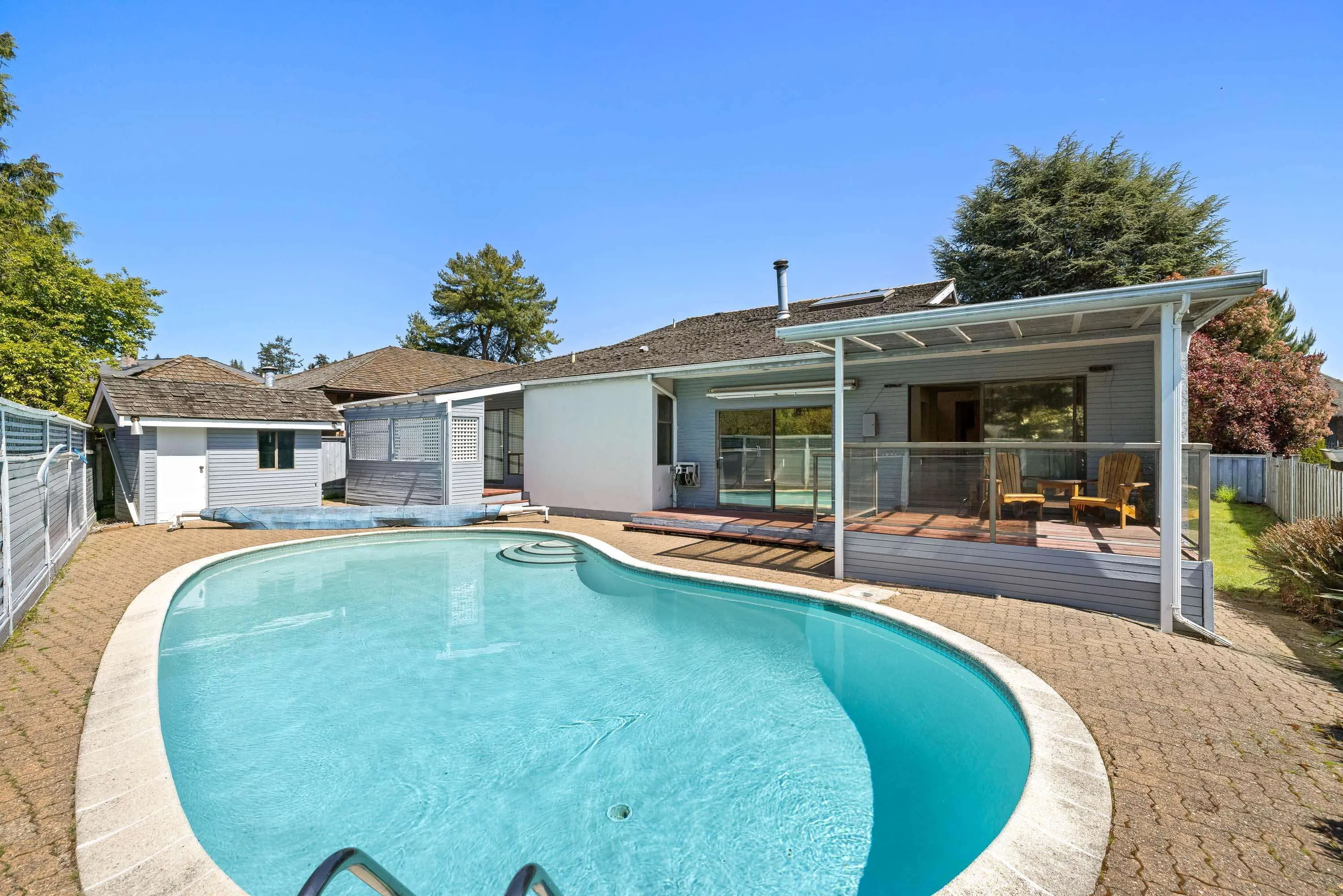 5757 Goldenrod Crescent