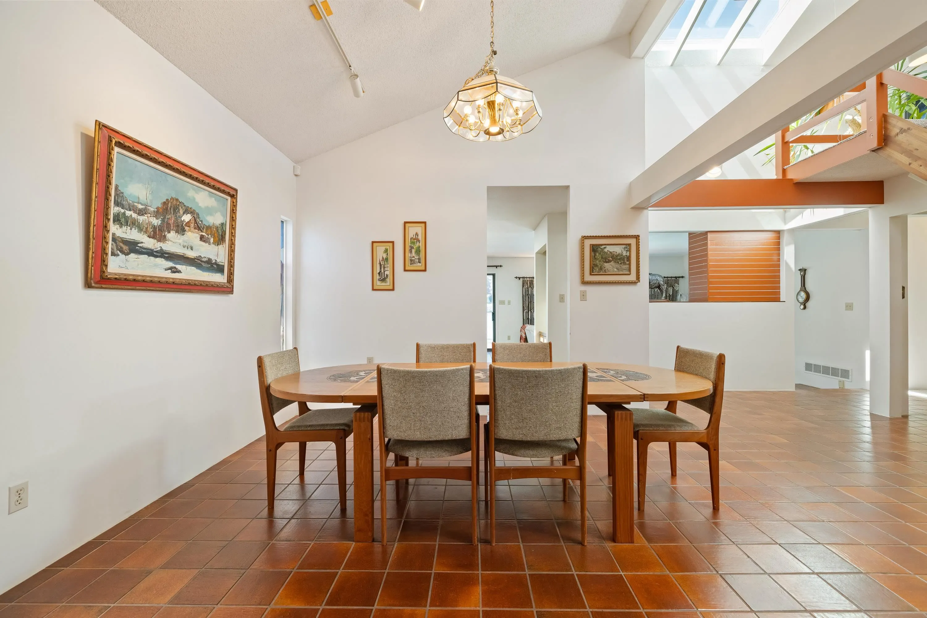 5757 Goldenrod Crescent