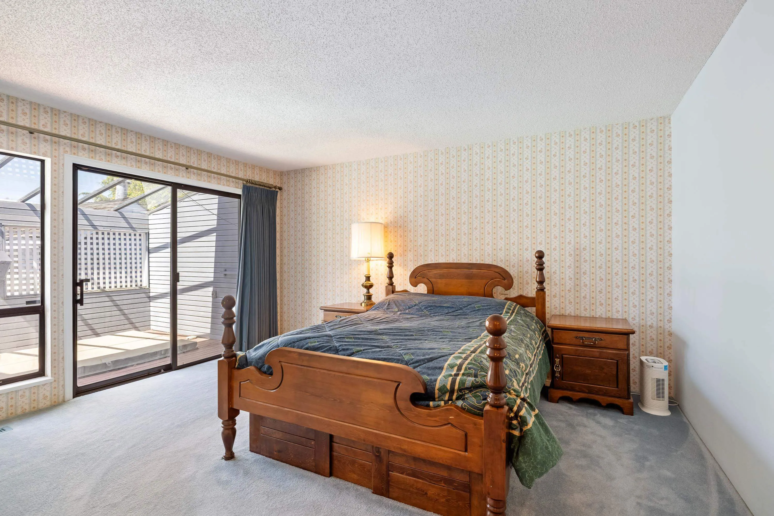 5757 Goldenrod Crescent