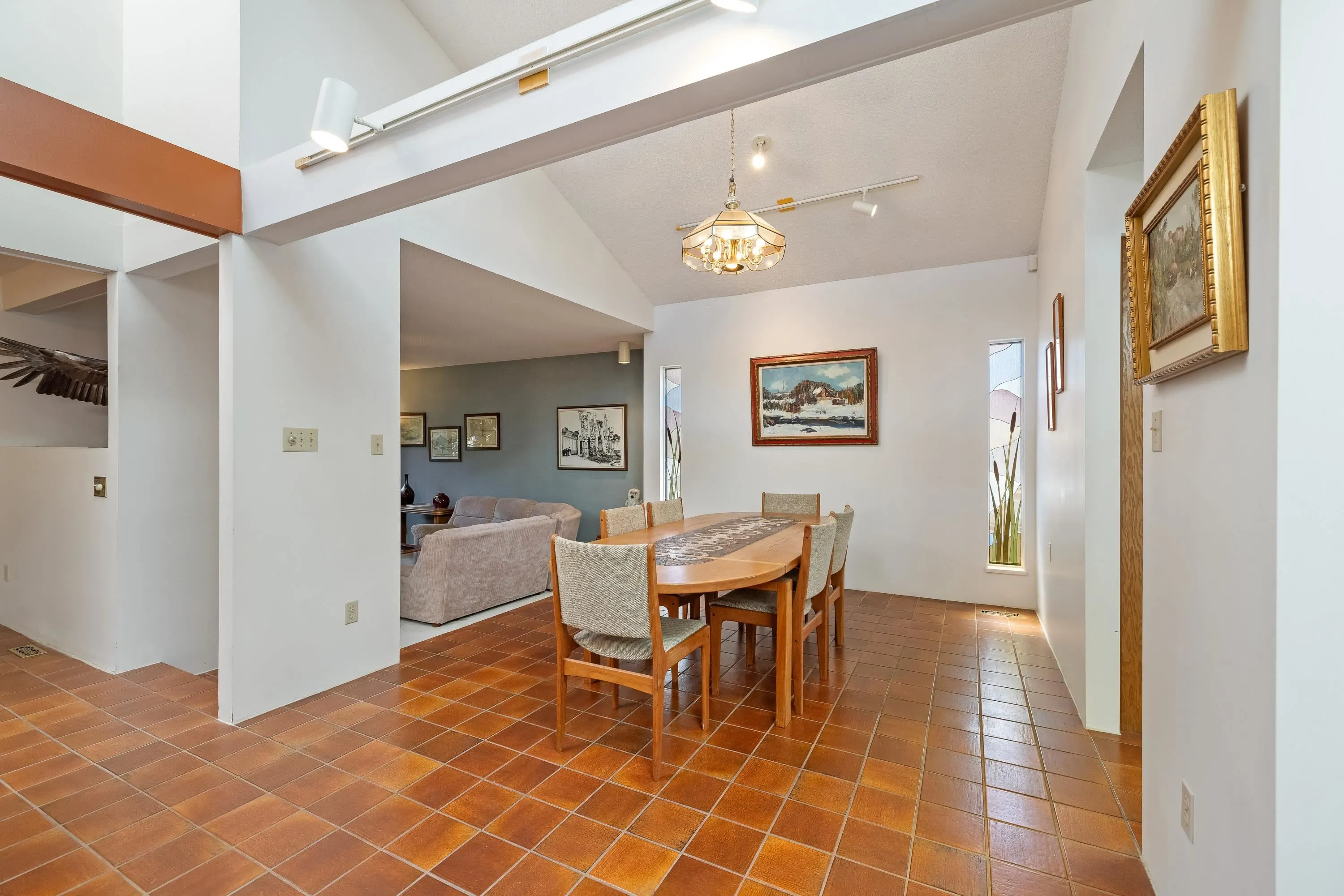 5757 Goldenrod Crescent