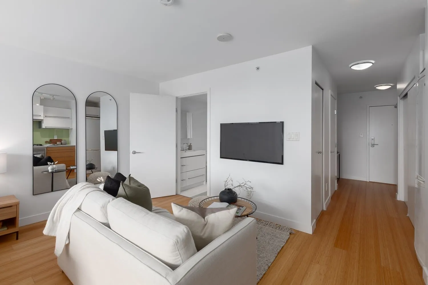 510 718 Main Street