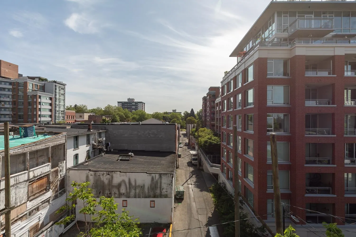 510 718 Main Street