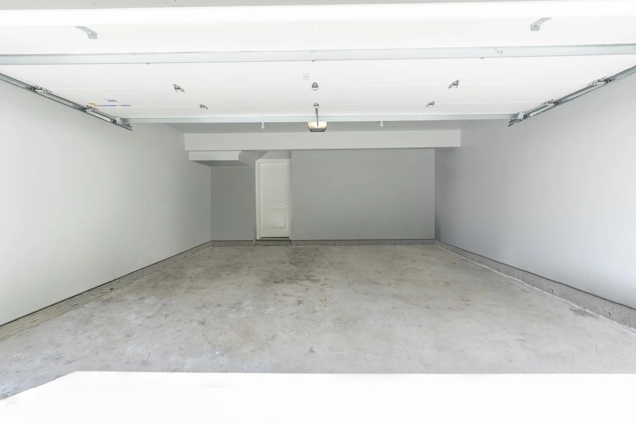 104 15850 85 Avenue