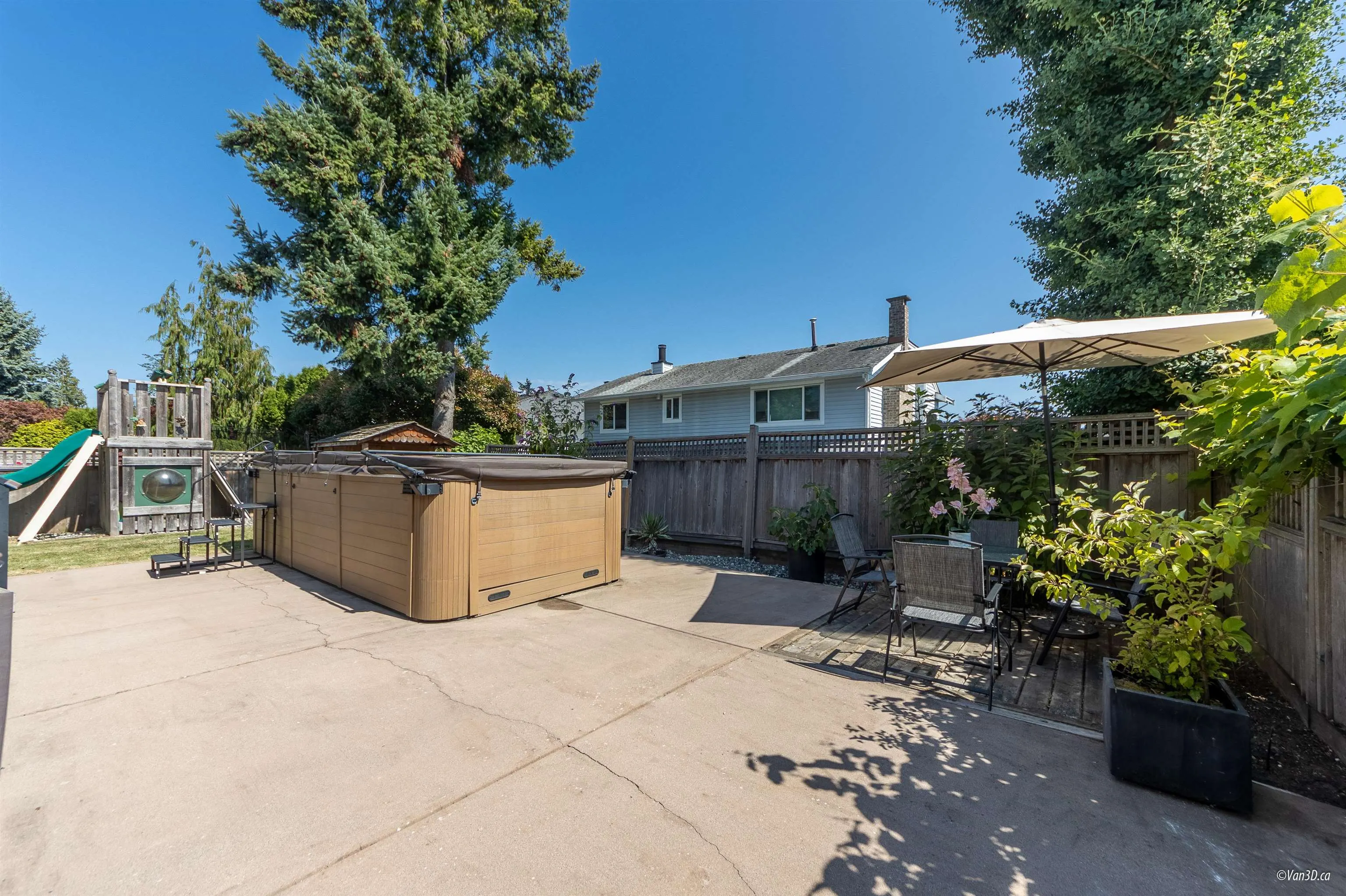 15552 Vista Drive