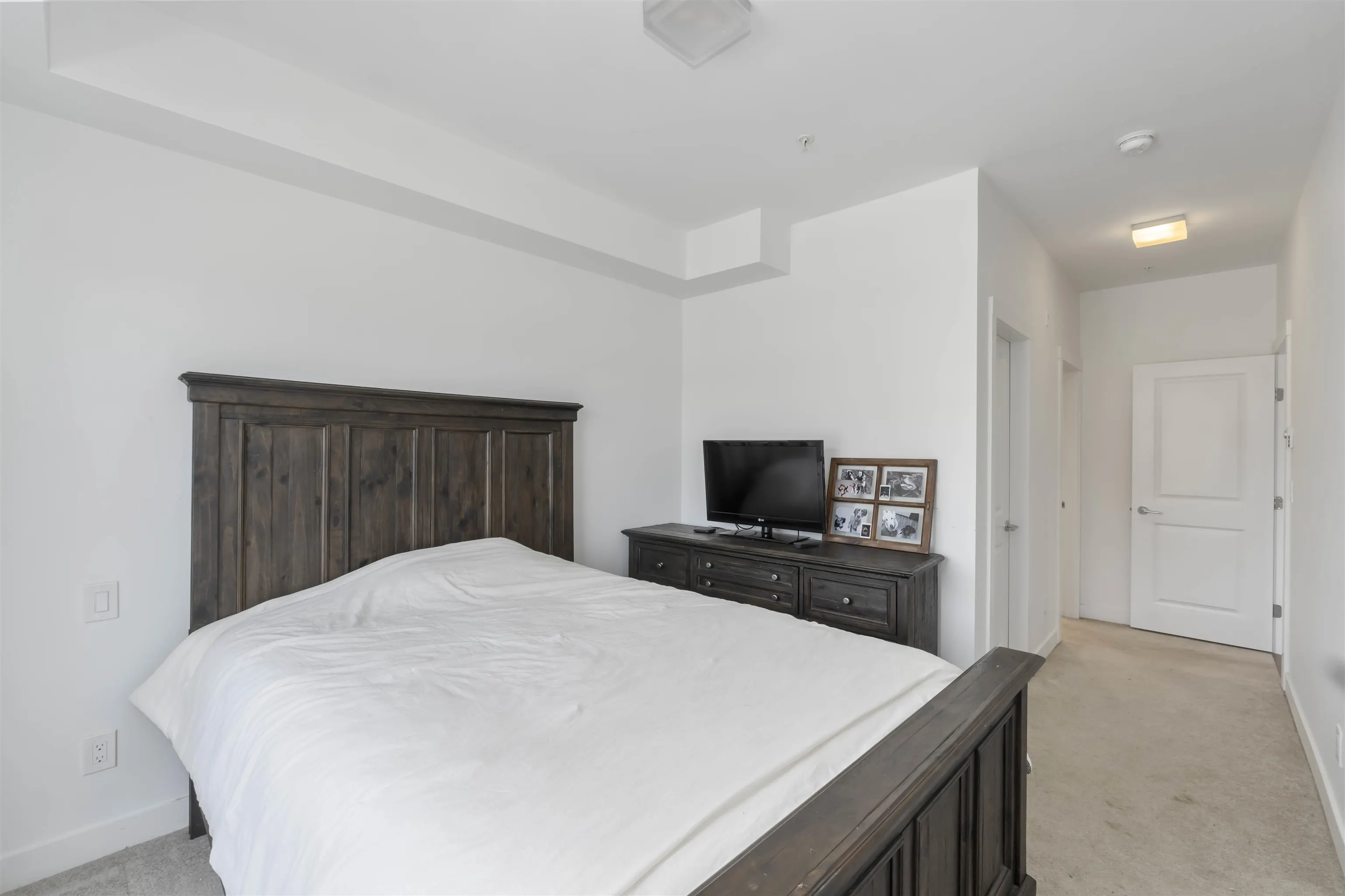A413 20487 65 Avenue
