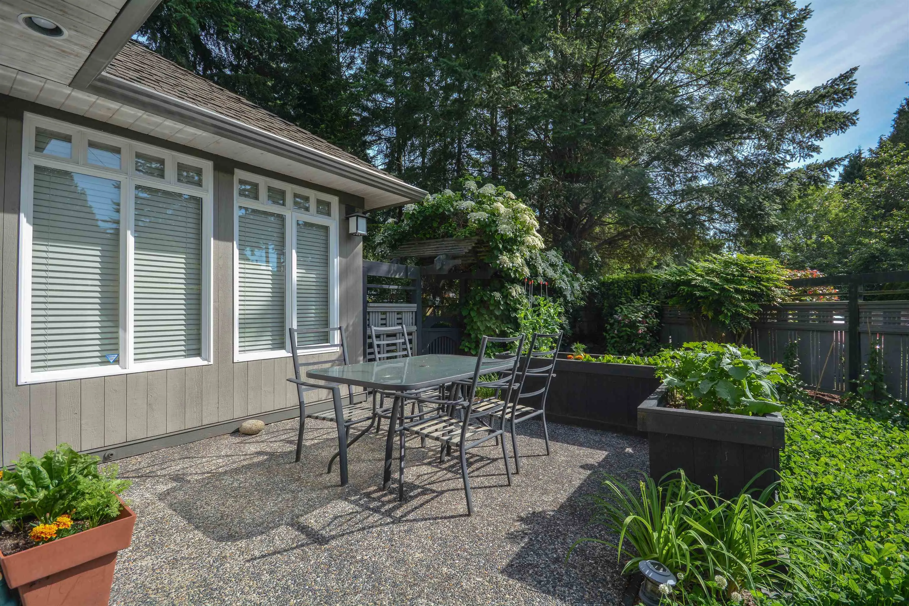 1498 Braid Road