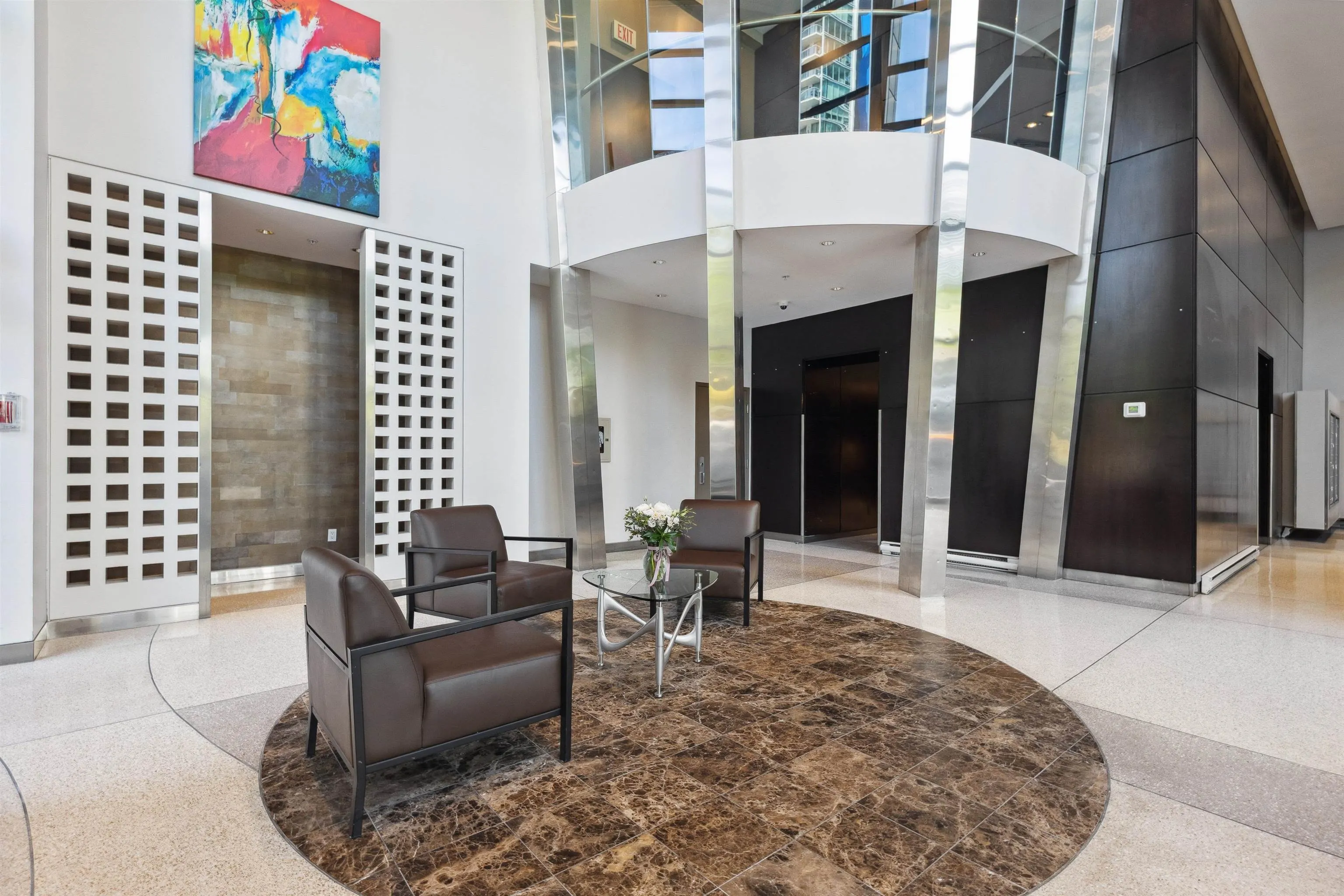 4001 1408 Strathmore Mews