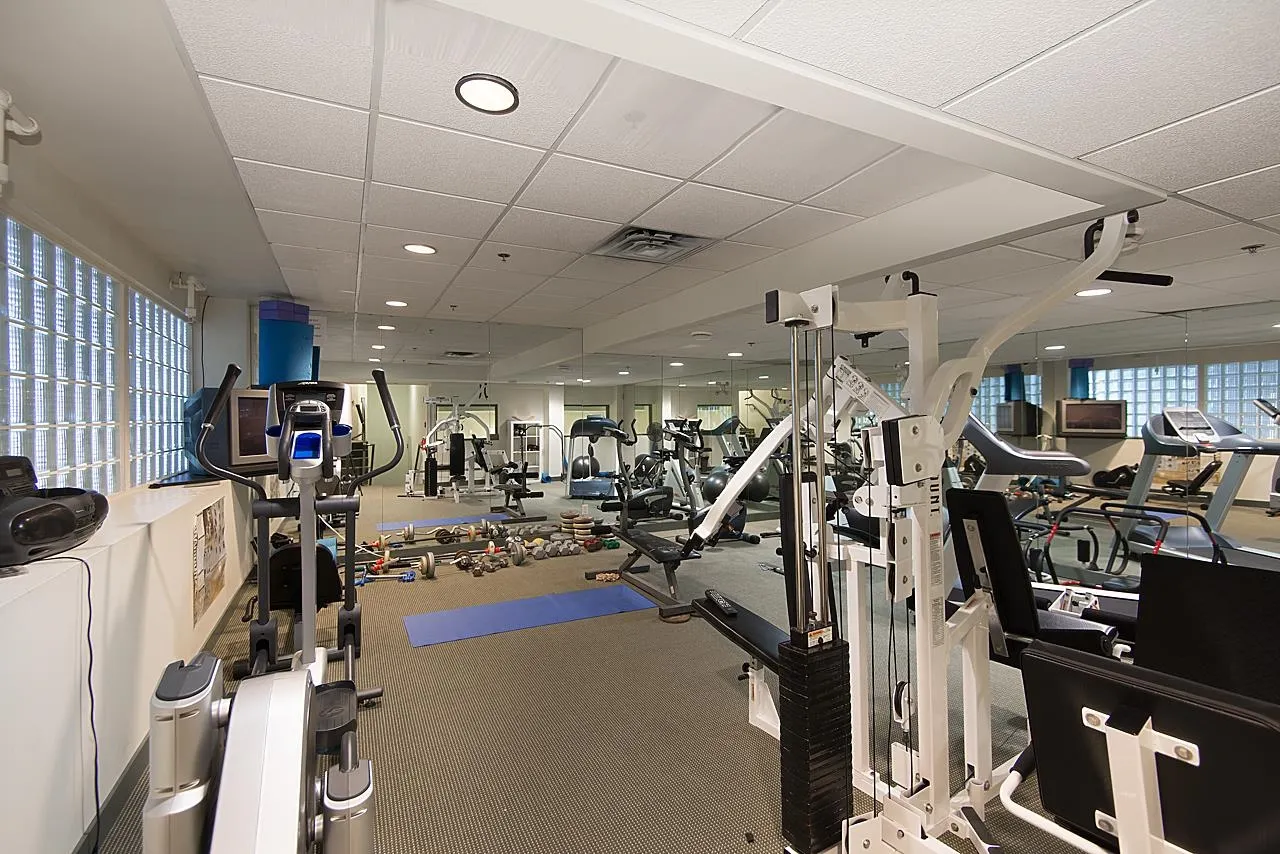 305 1688 Robson Street