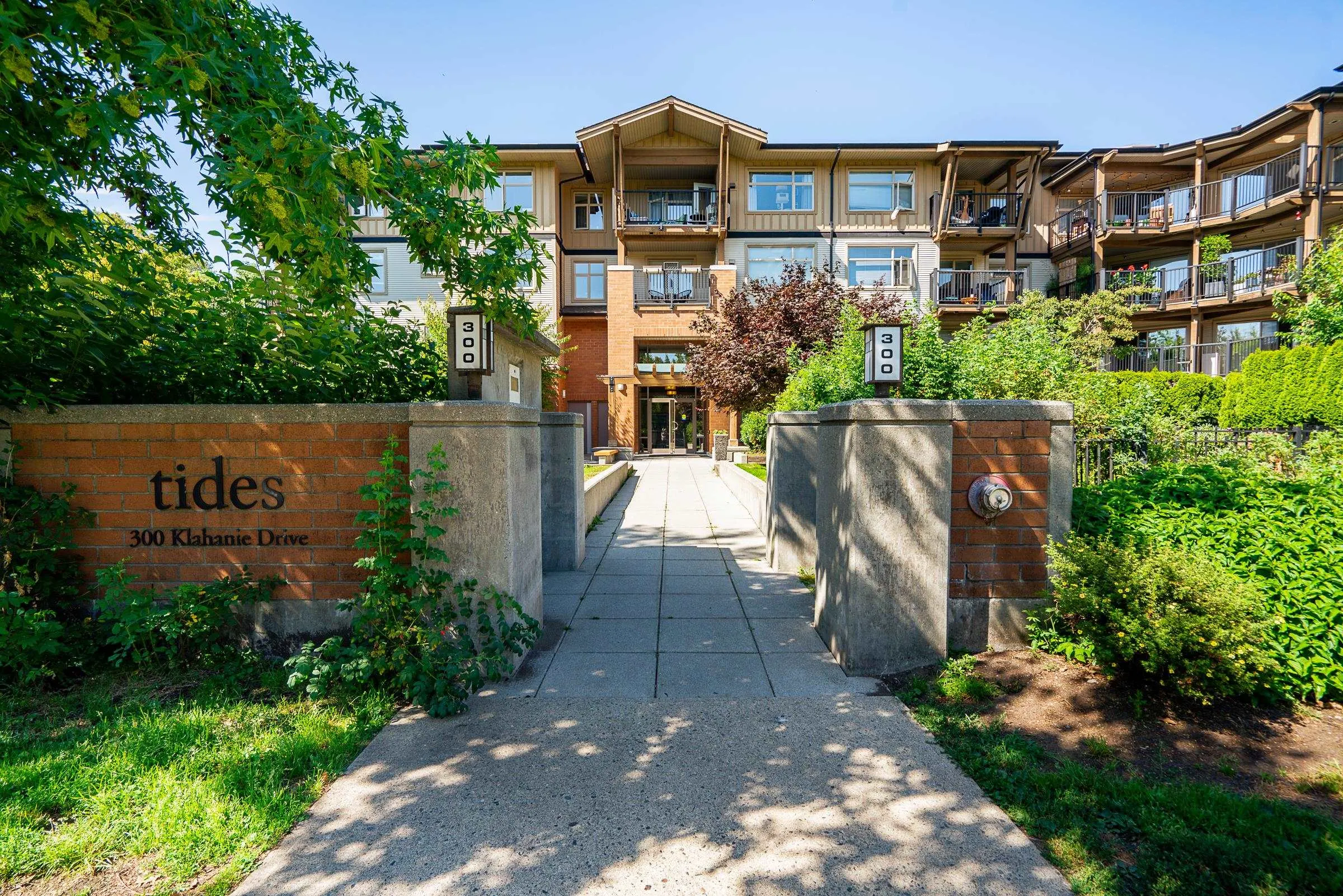 107 300 Klahanie Drive