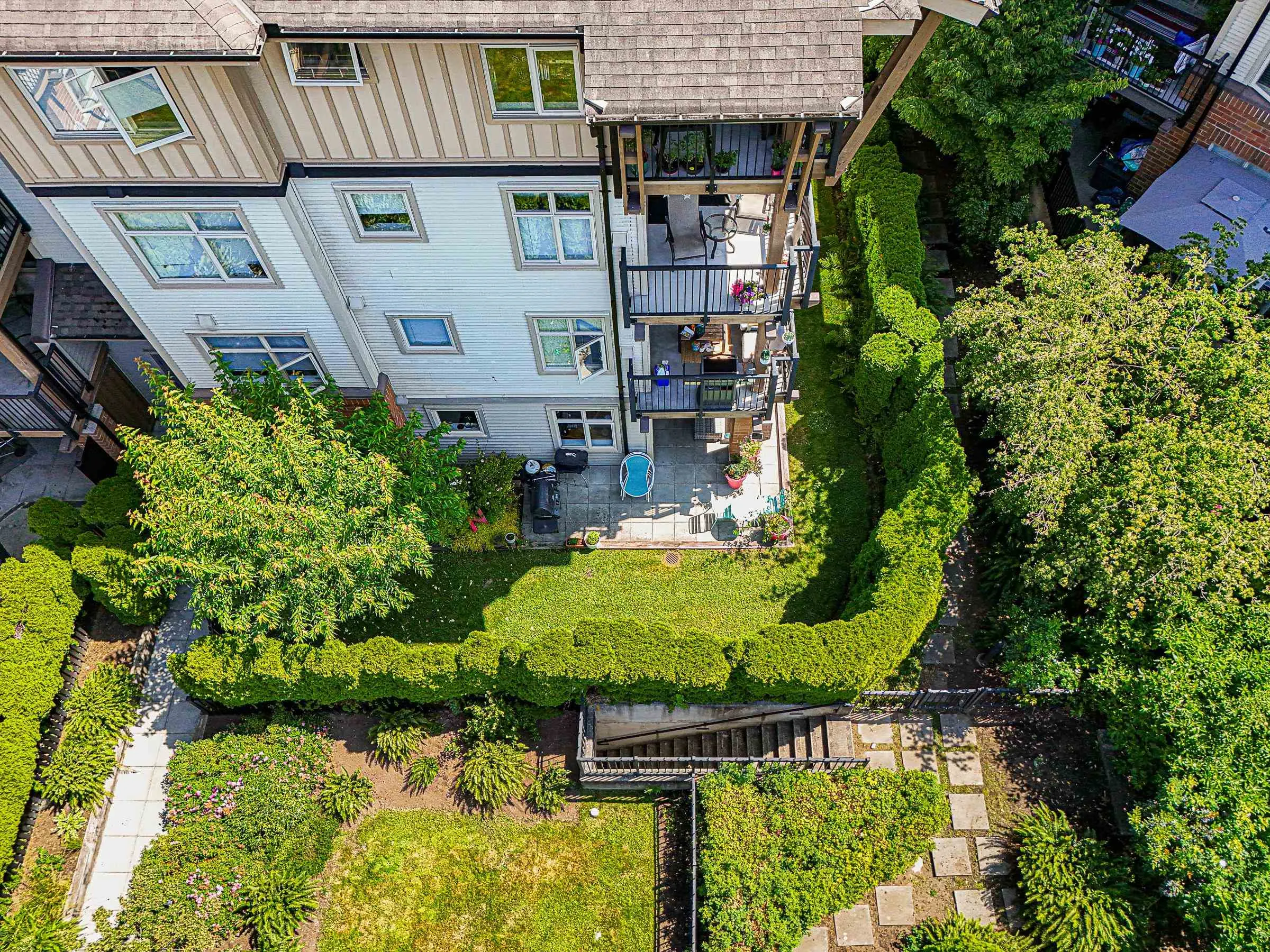 107 300 Klahanie Drive