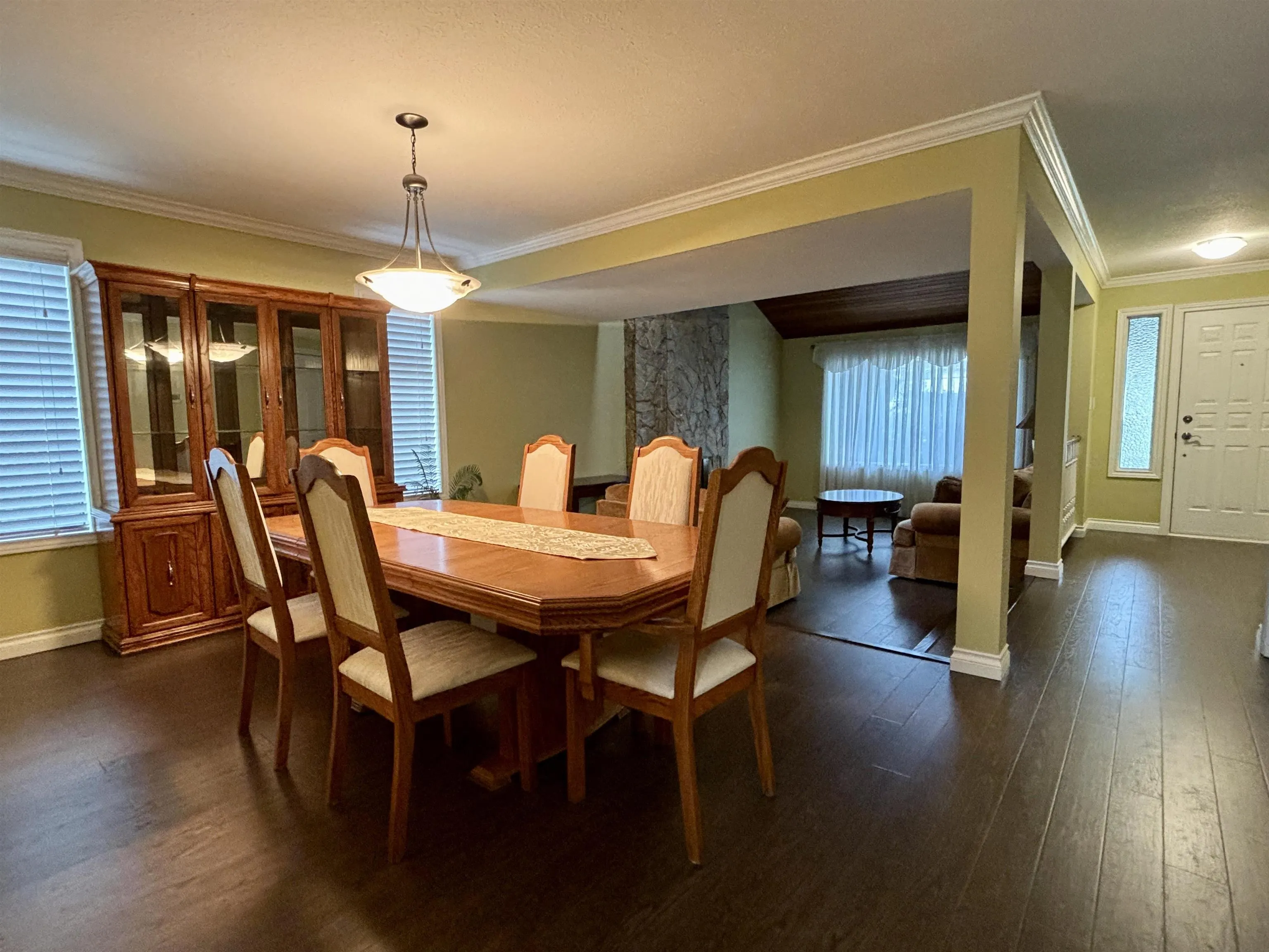 460 Glenbrook Drive
