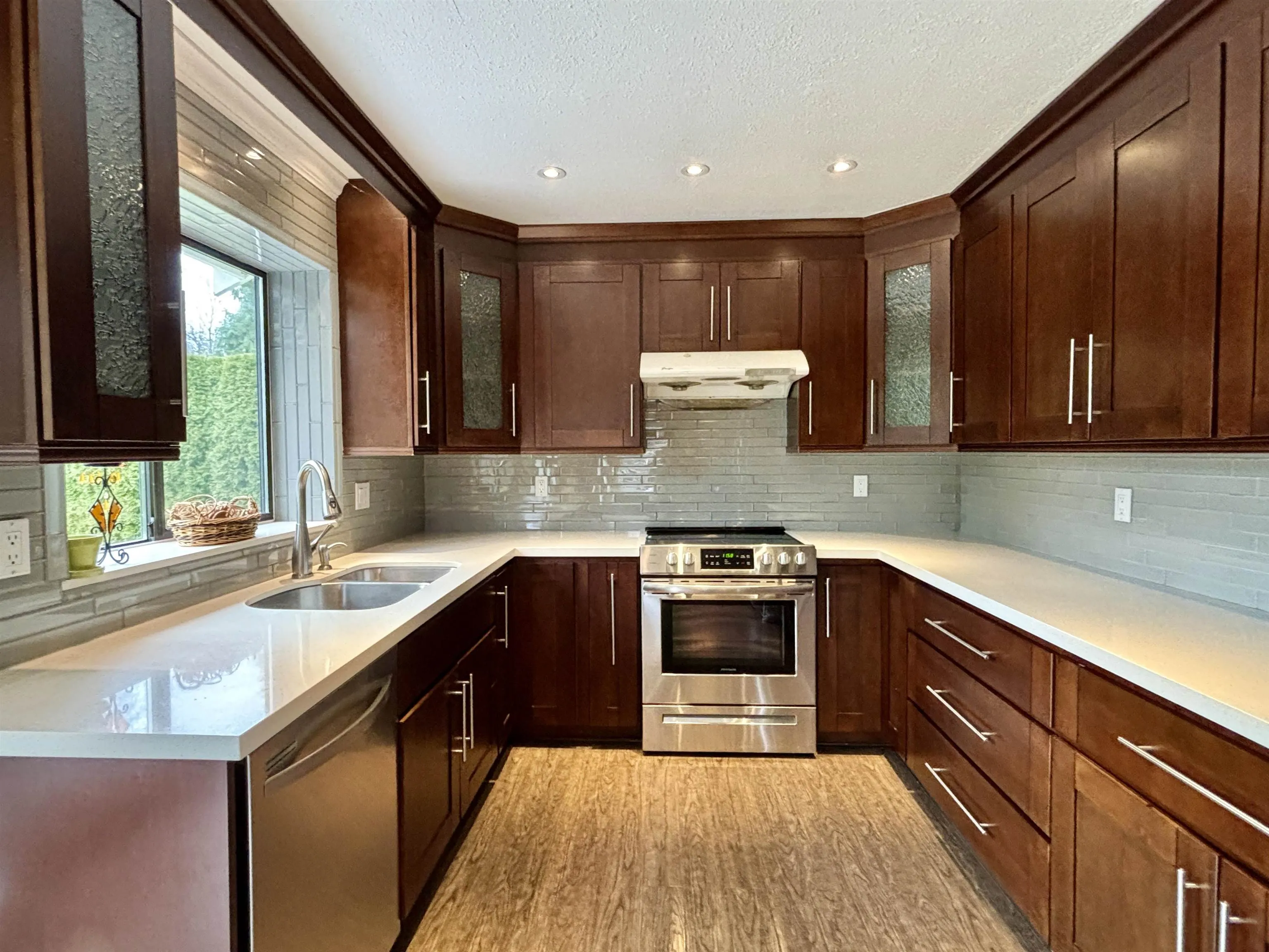 460 Glenbrook Drive