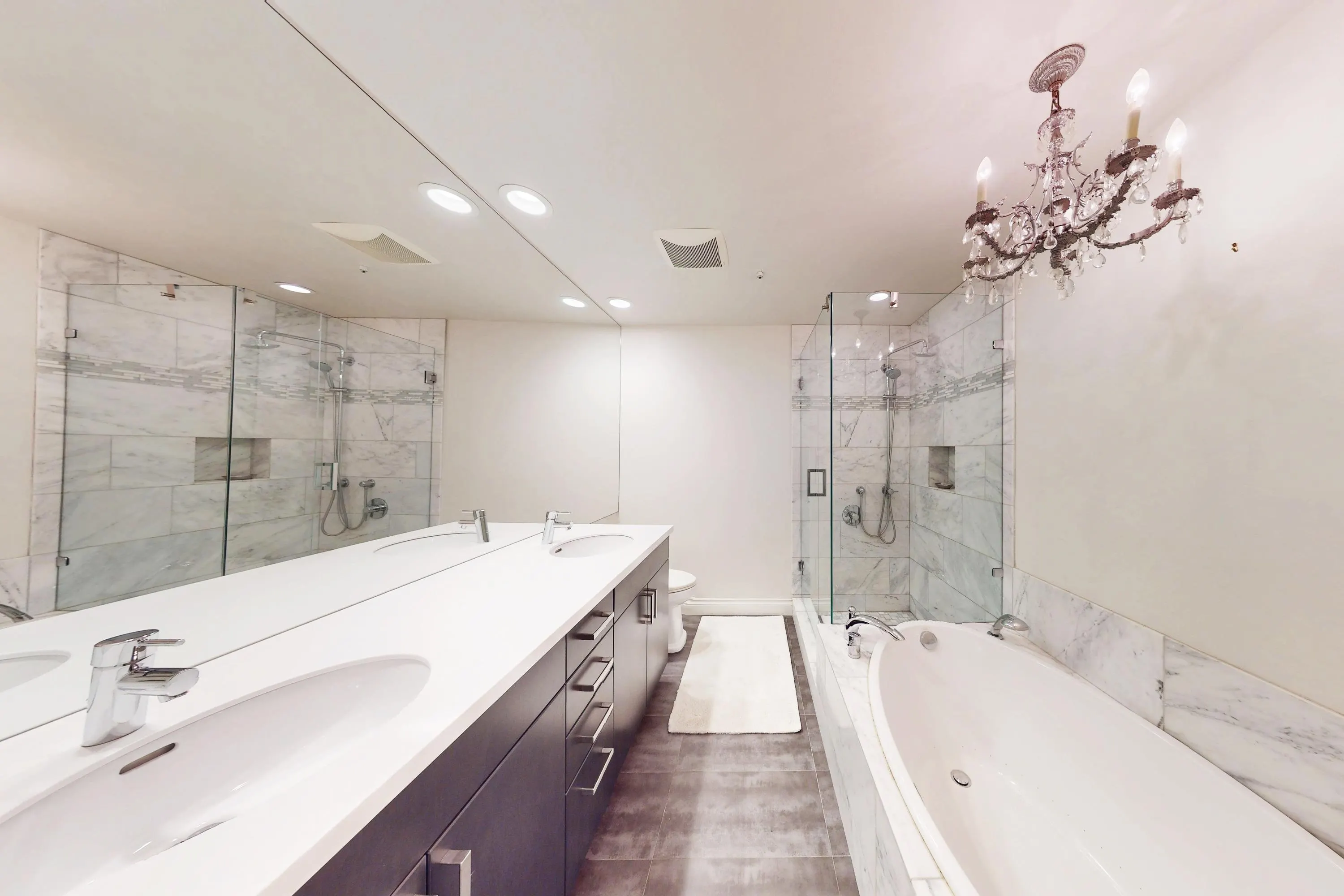 125 5735 Hampton Place
