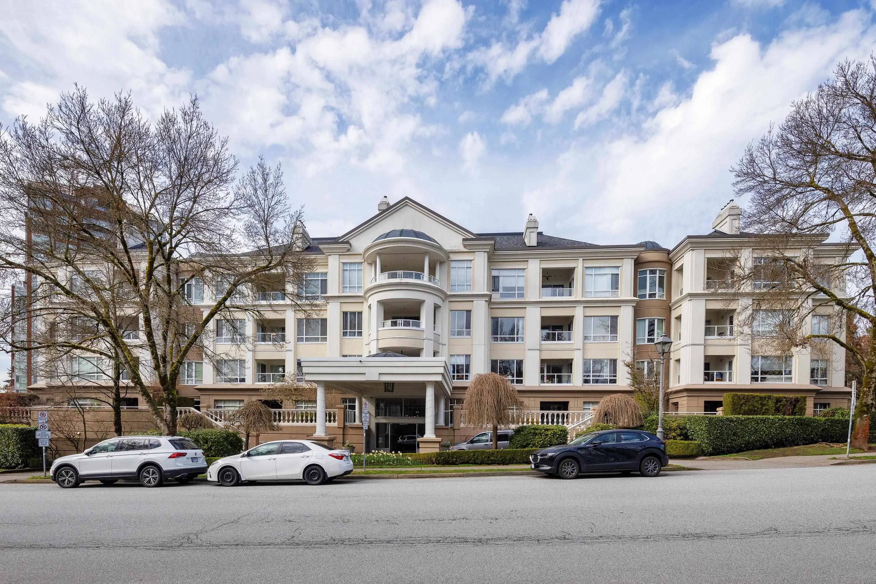 125 5735 Hampton Place