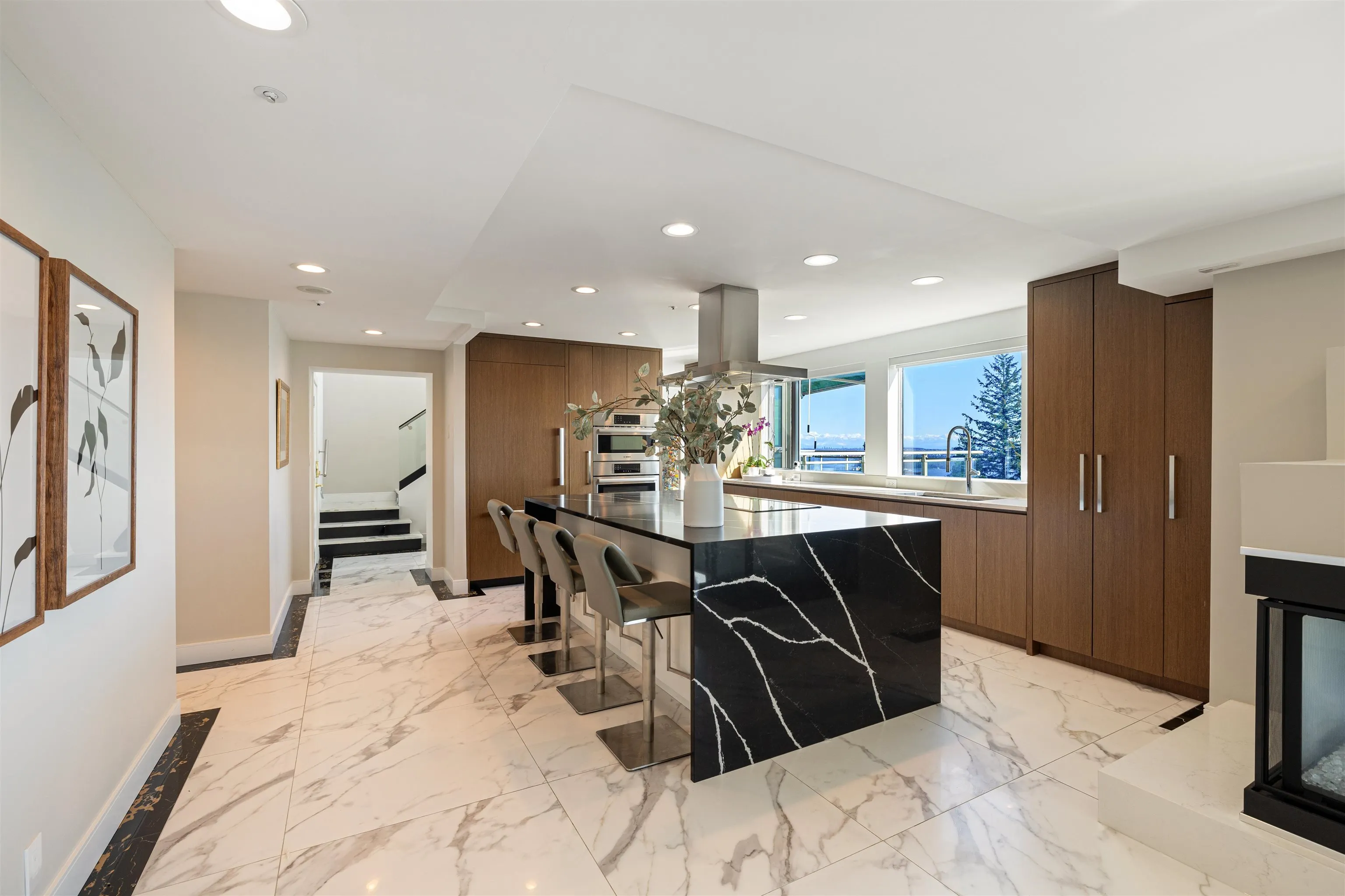 701 3105 Deer Ridge Drive