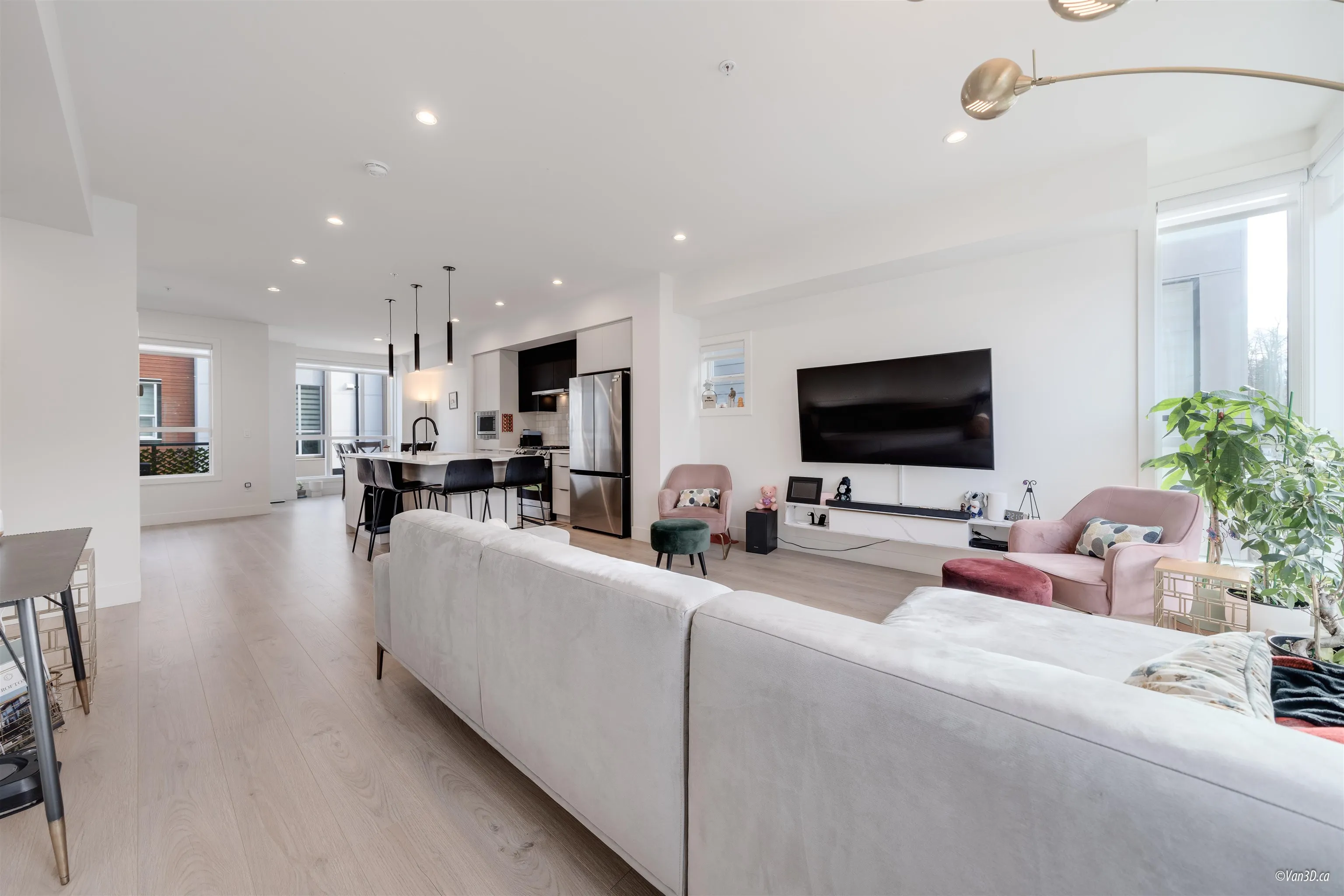 95 7670 207 Street