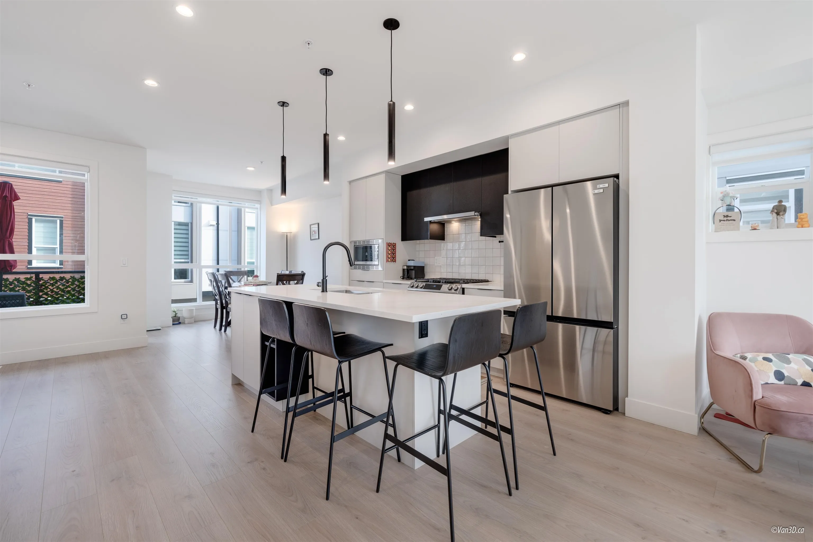 95 7670 207 Street