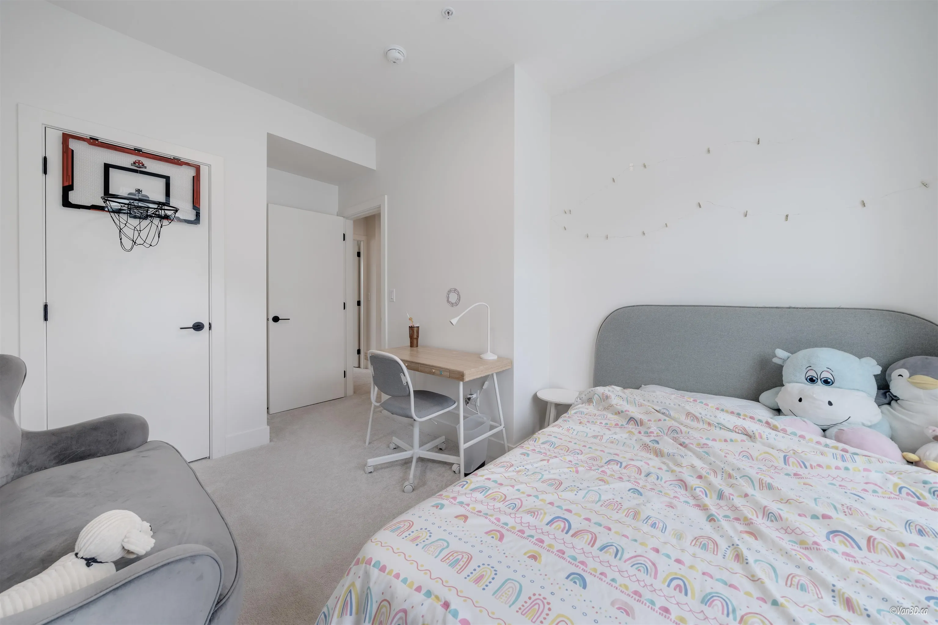 95 7670 207 Street