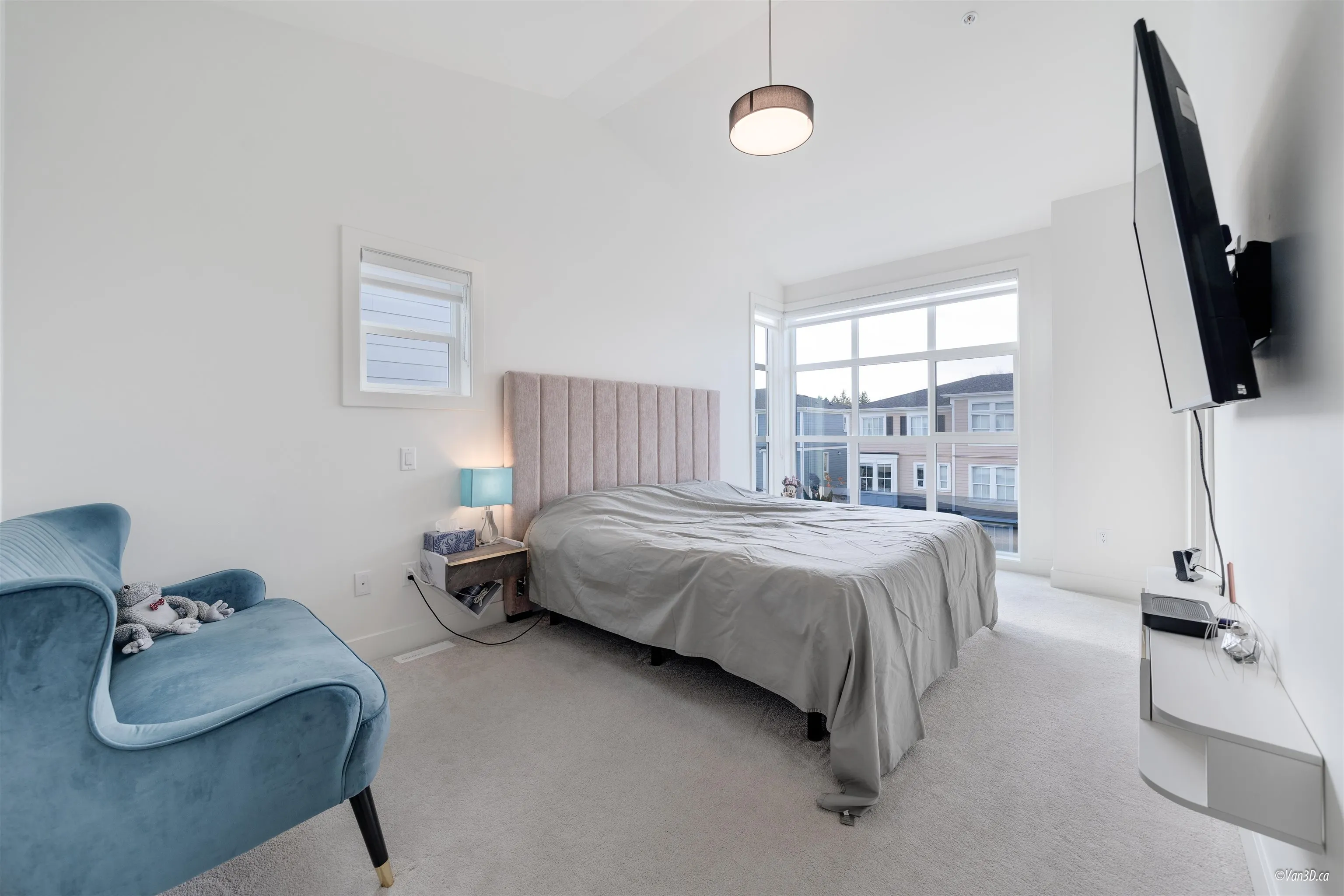 95 7670 207 Street