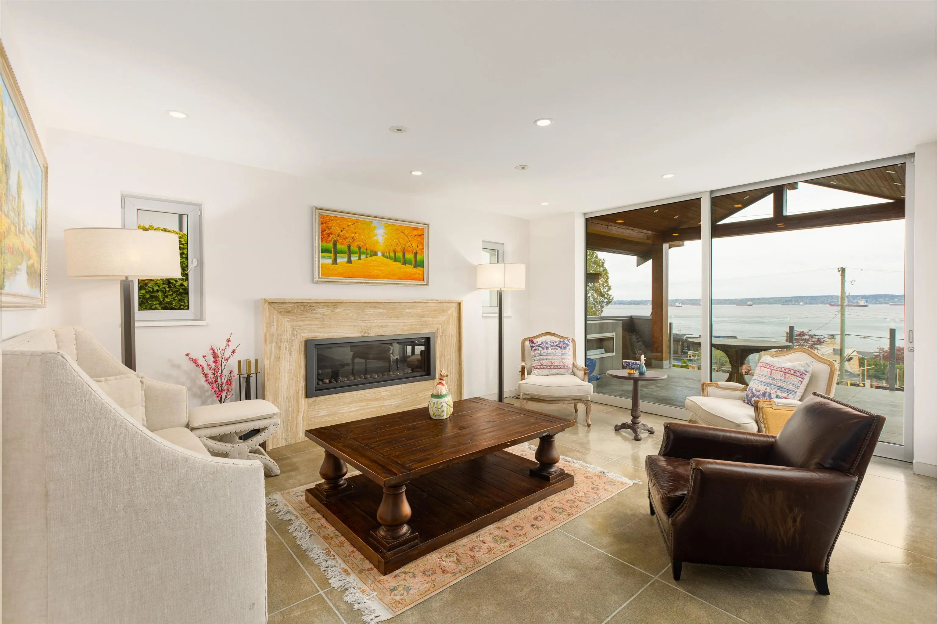 2771 Bellevue Avenue