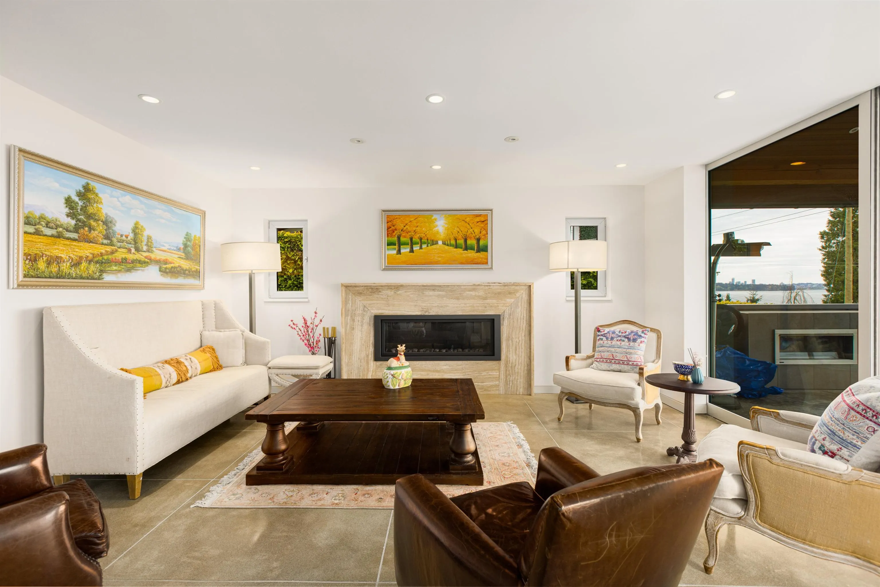 2771 Bellevue Avenue