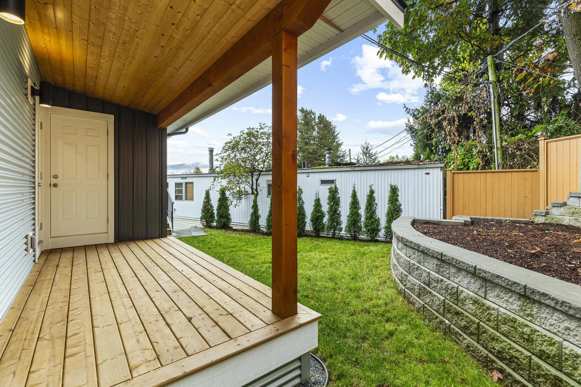 10 34519 Lougheed Highway