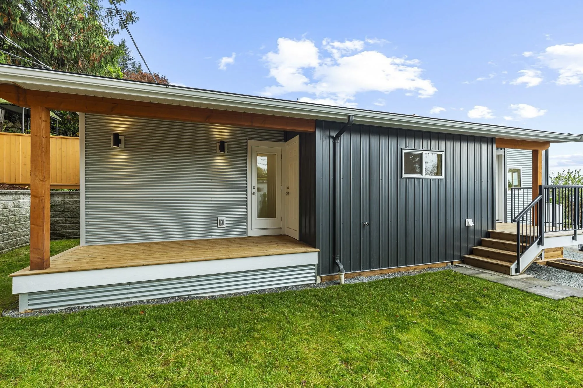 10 34519 Lougheed Highway