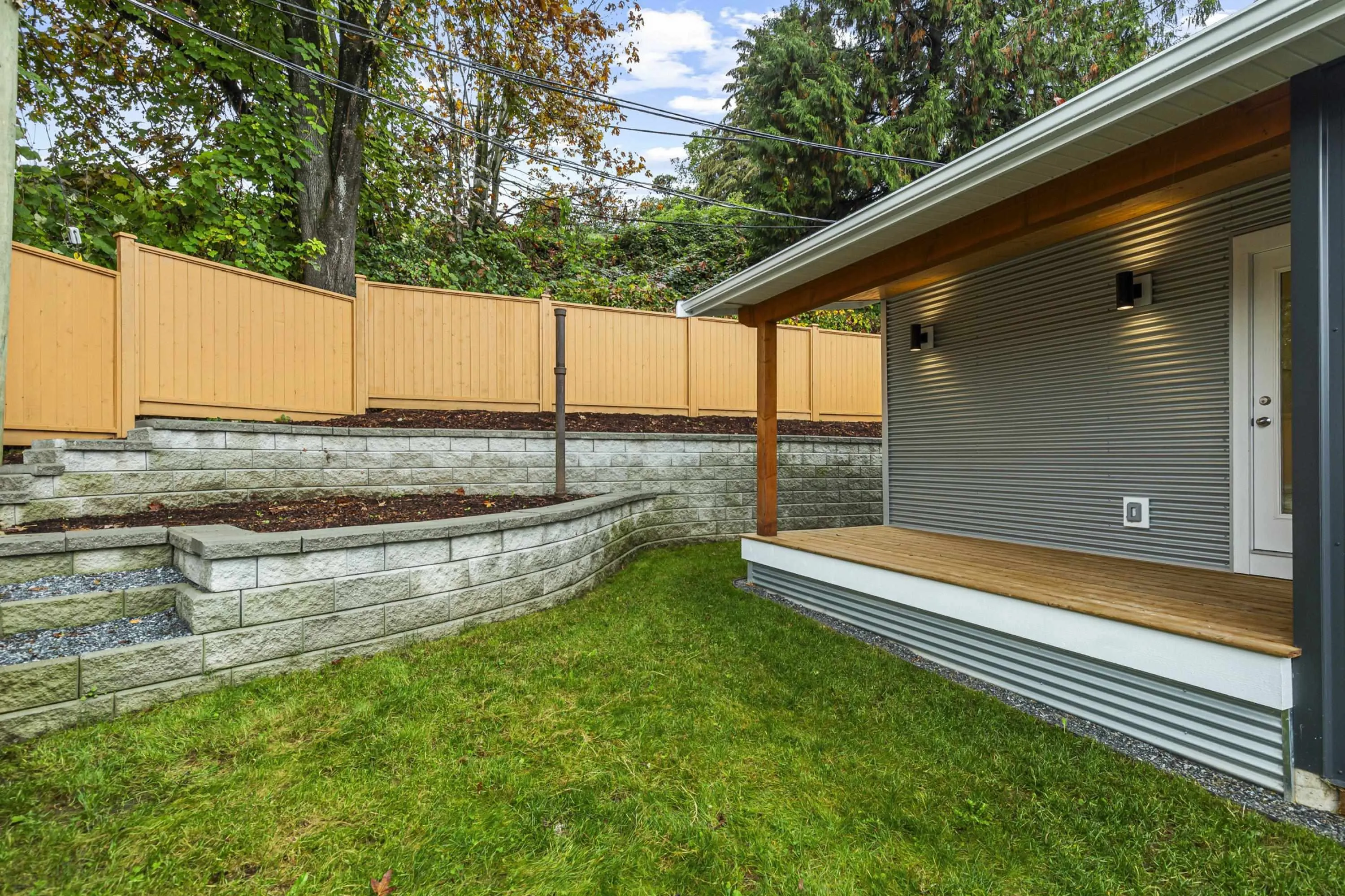10 34519 Lougheed Highway