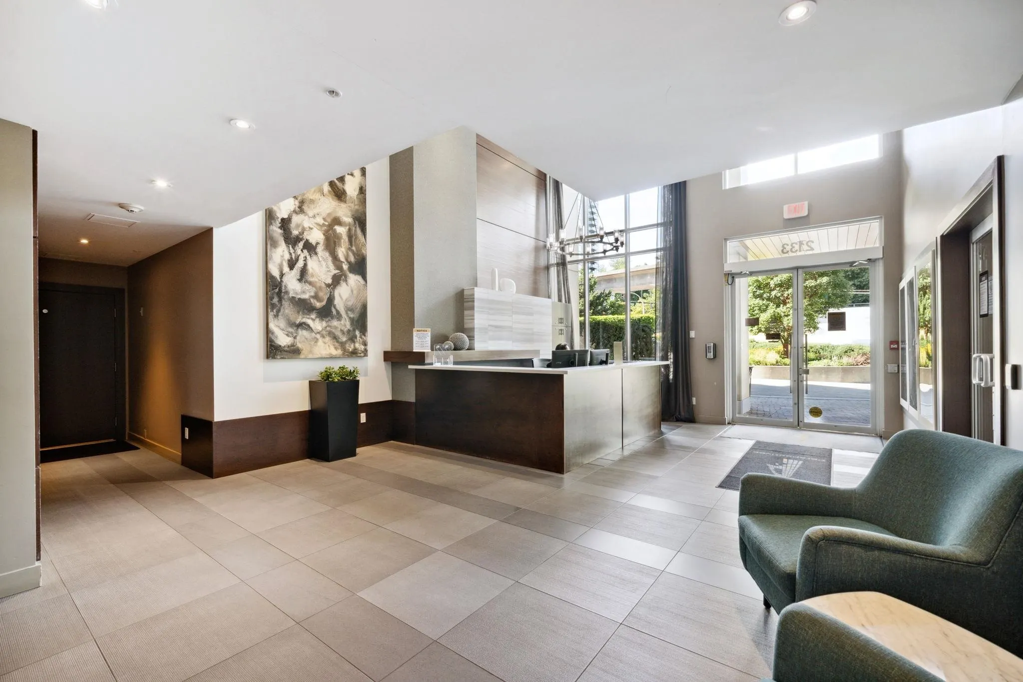 3101 2133 Douglas Road