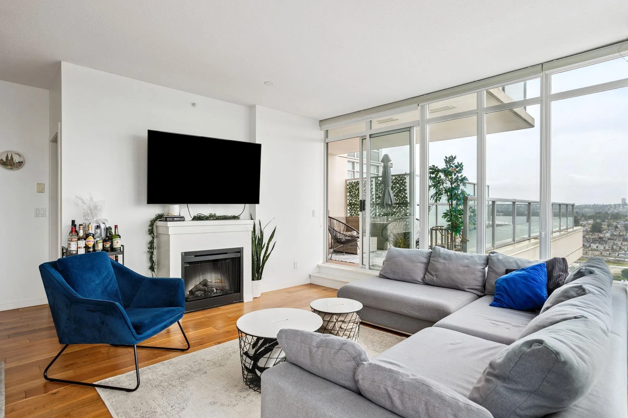 3101 2133 Douglas Road