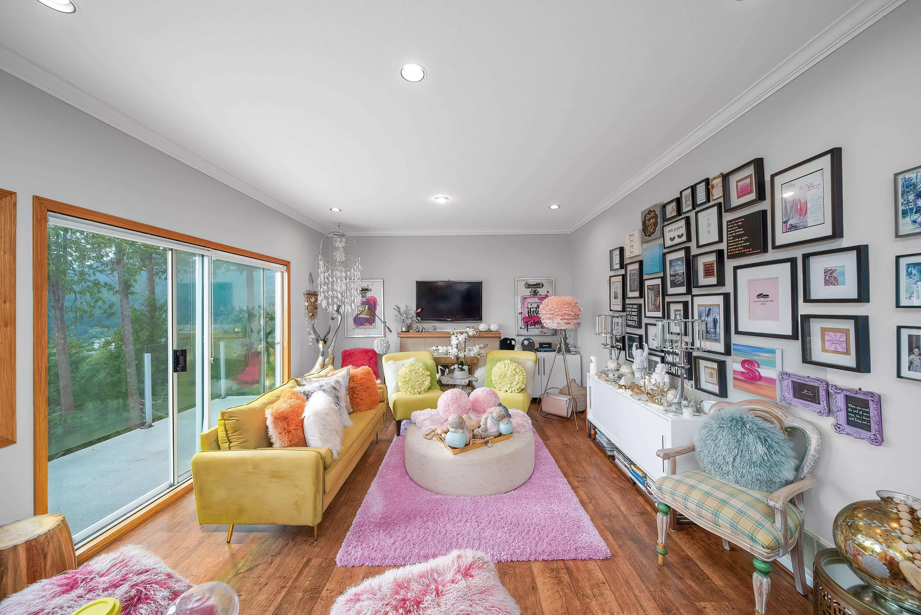 5343 Monte Bre Crescent