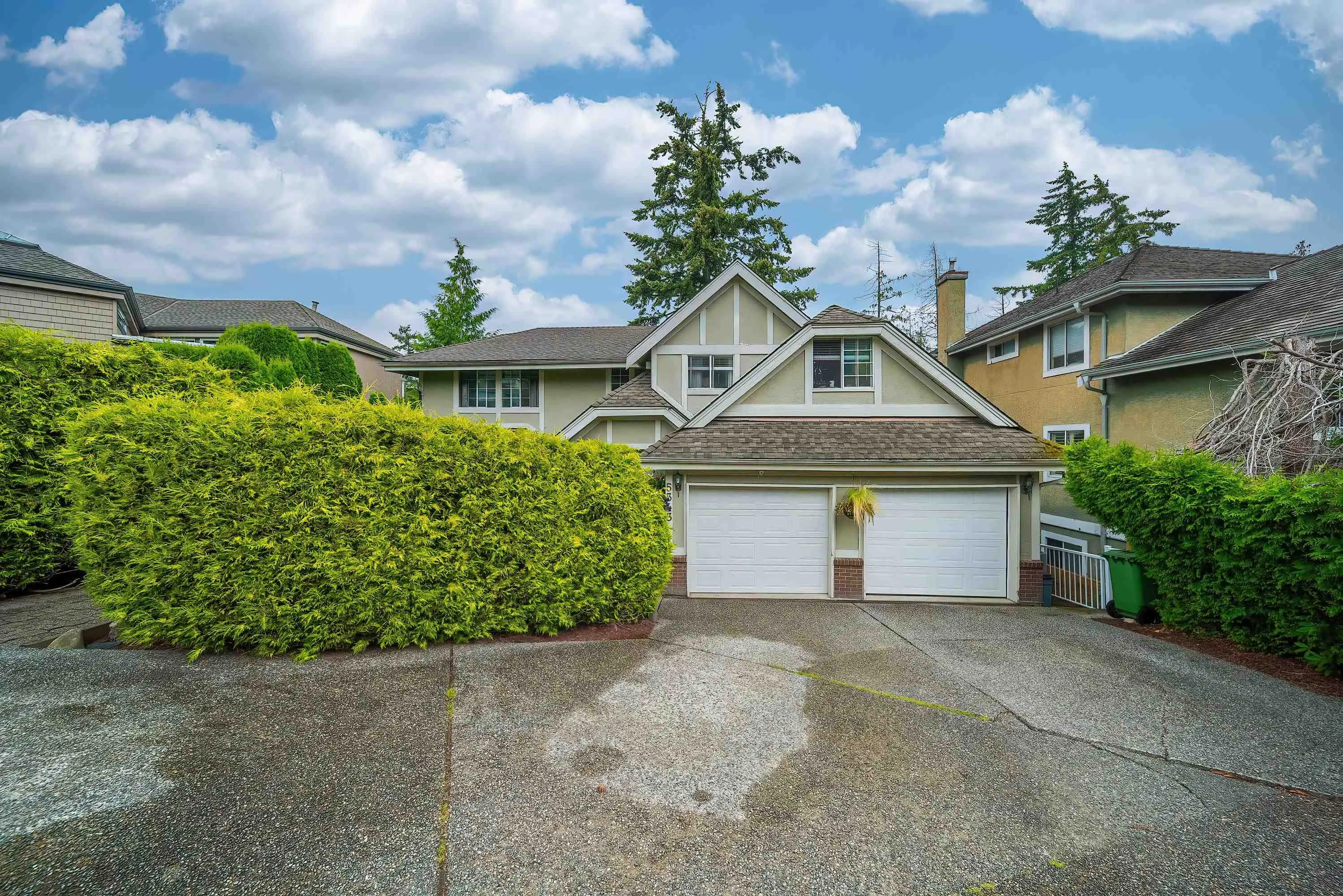 5343 Monte Bre Crescent