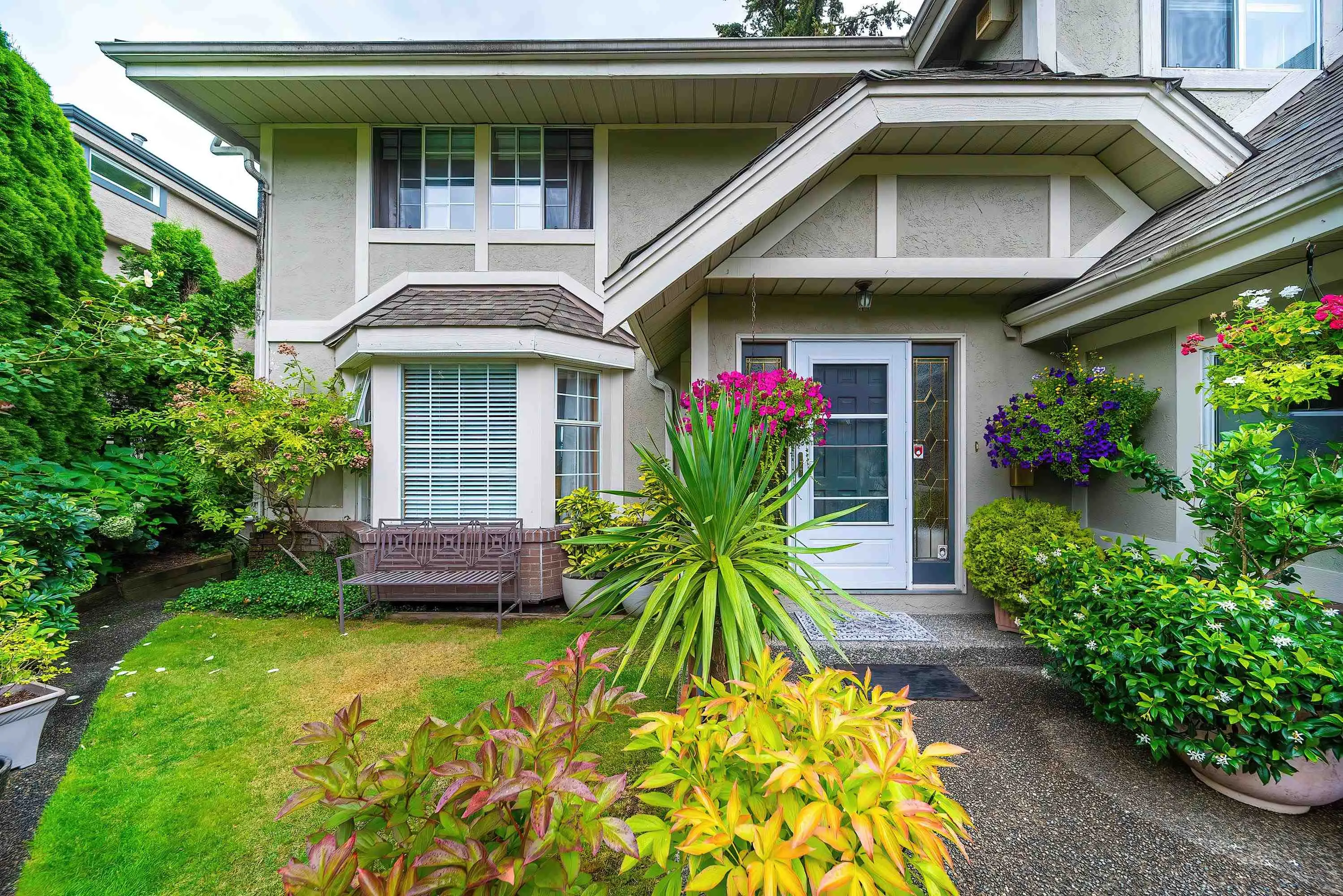 5343 Monte Bre Crescent