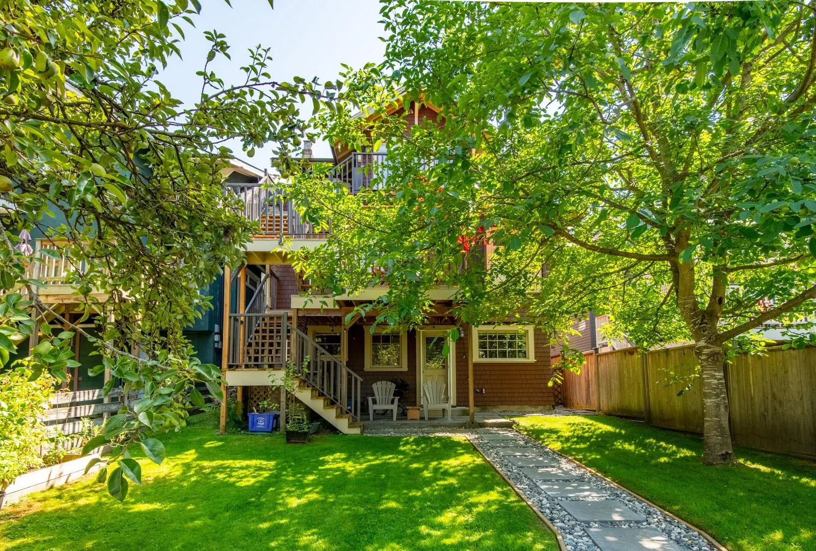 179 W 18th Avenue