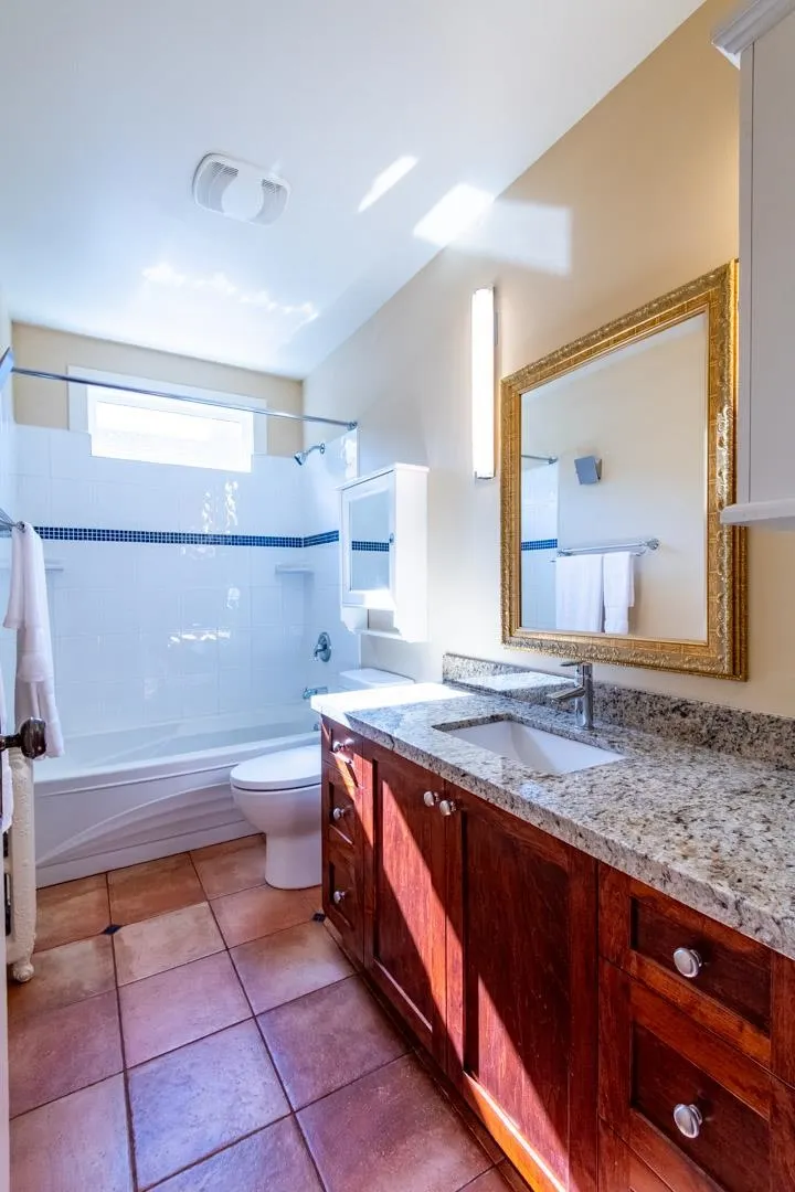 179 W 18th Avenue