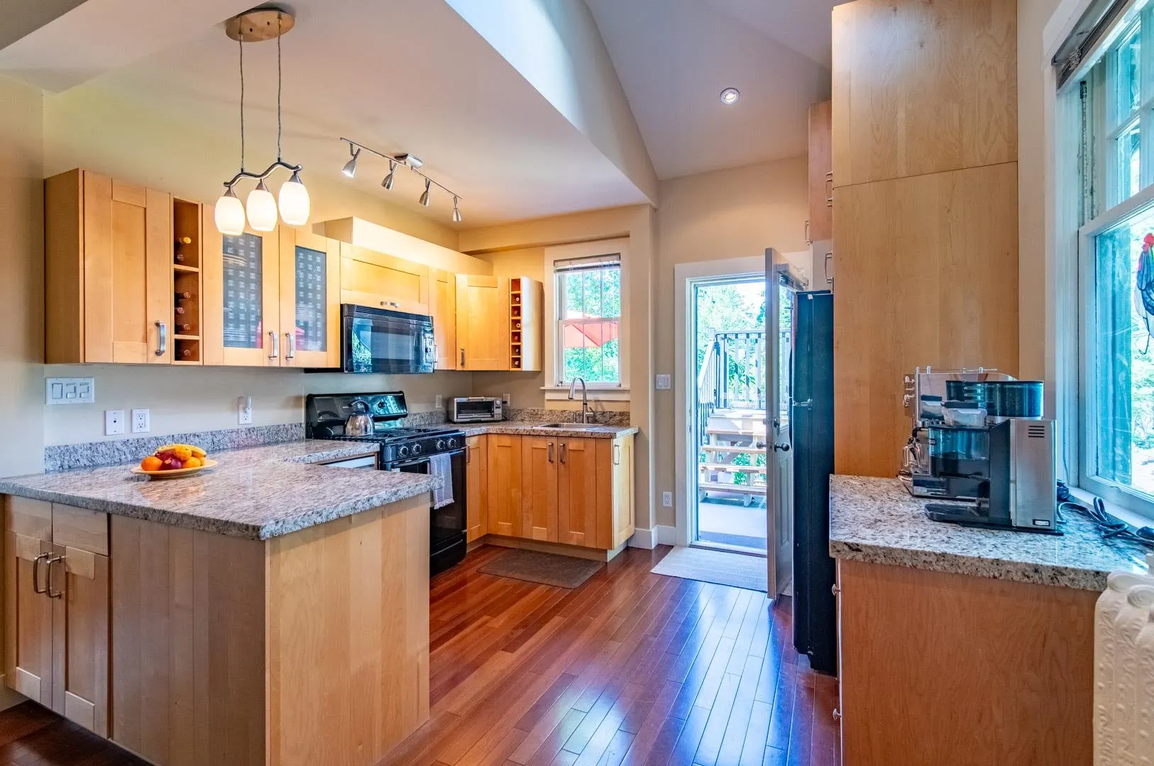 179 W 18th Avenue