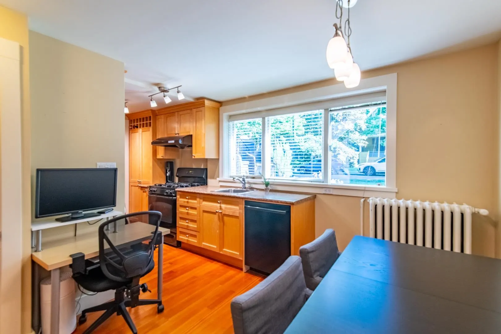 179 W 18th Avenue