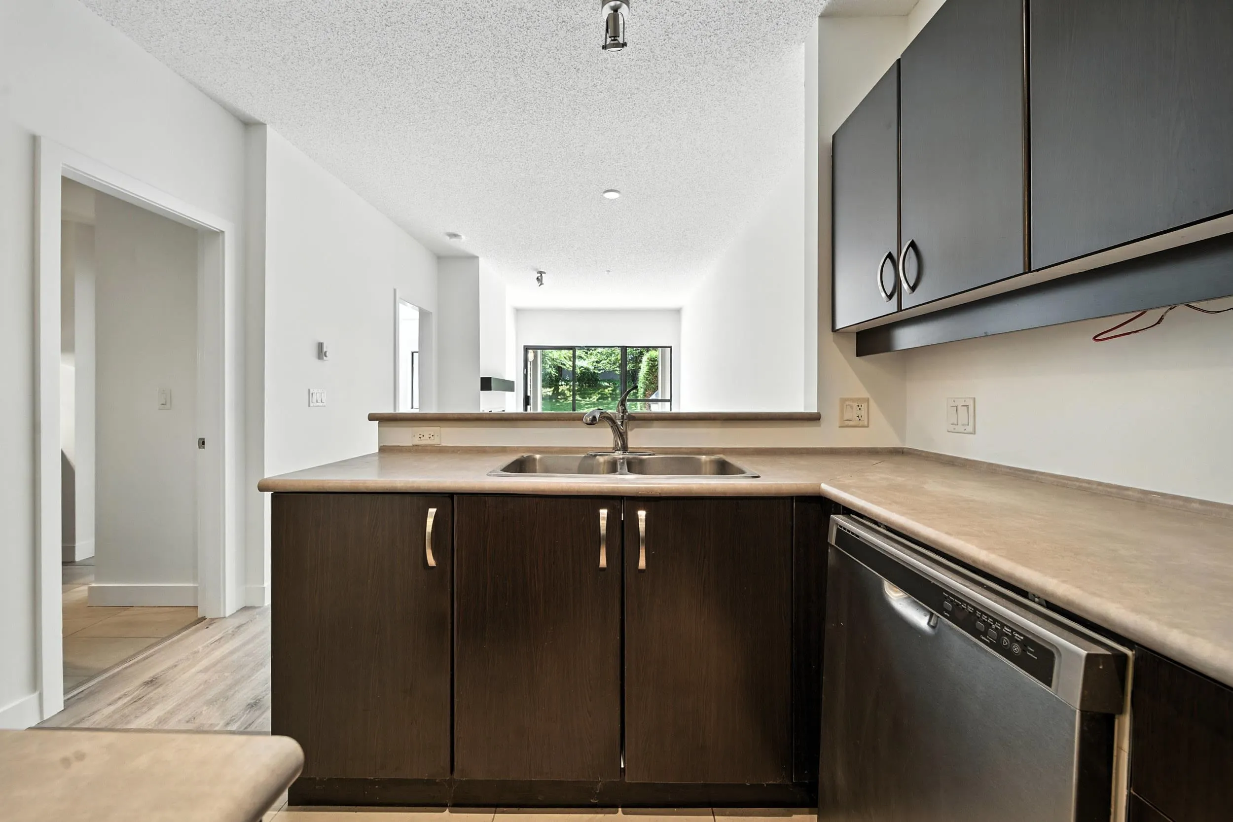 142 10838 City Parkway